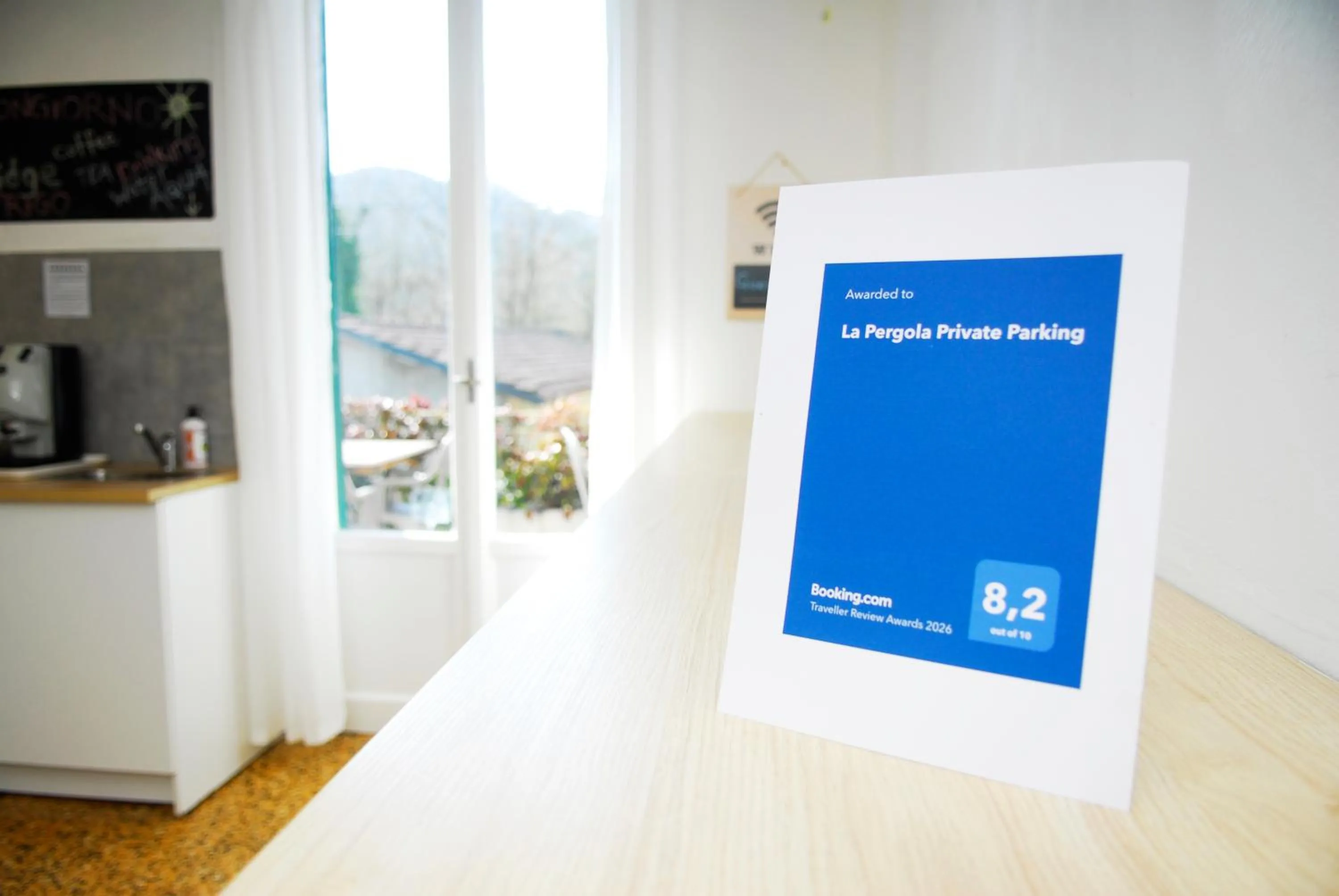 La Pergola Private Parking