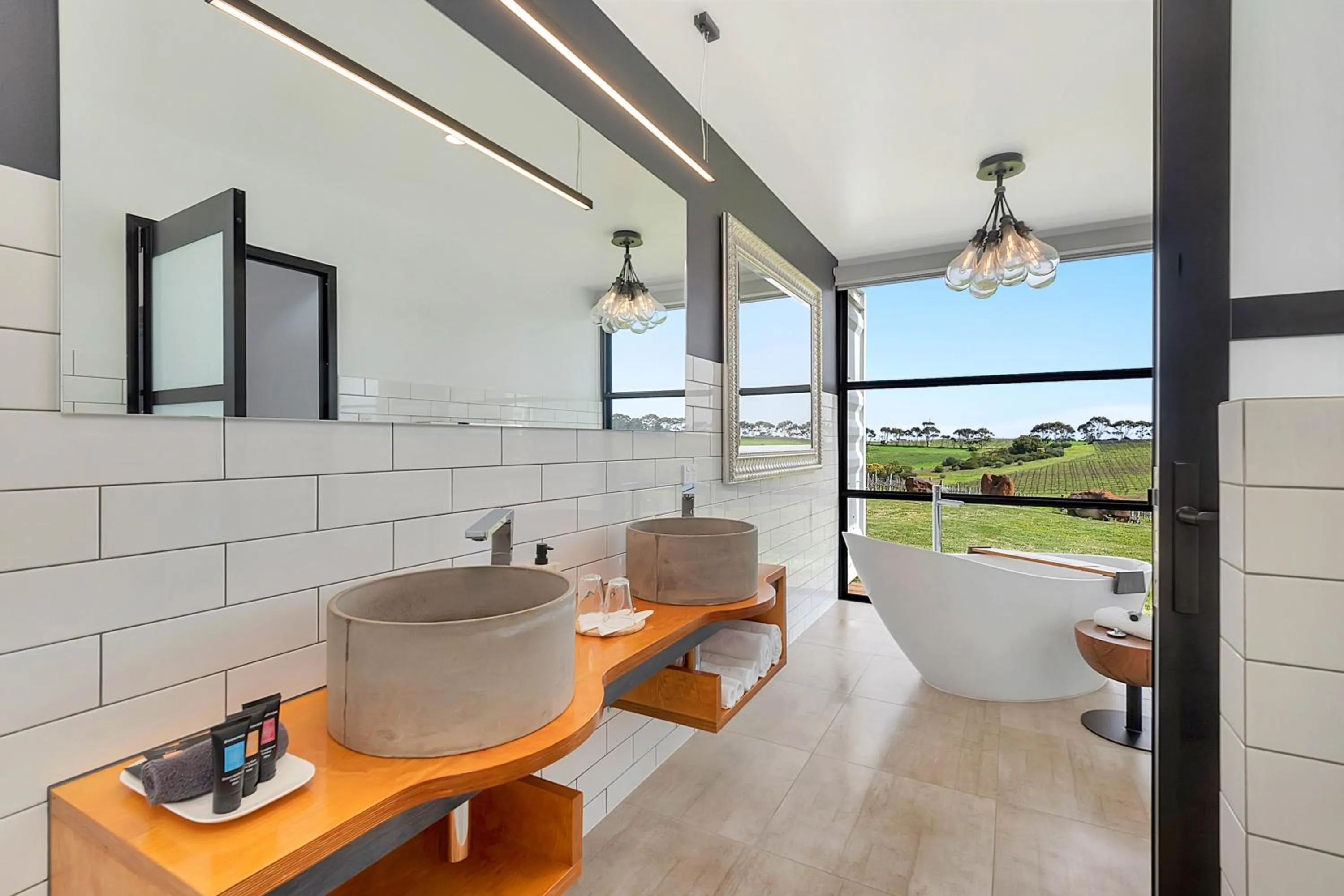 Bathroom in Hotel California Road at Inkwell Wines