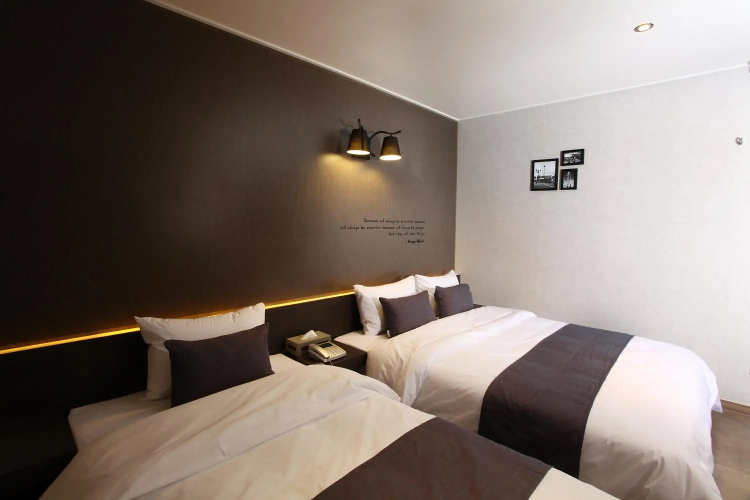 Bed in S& Hotel Bed in S& Hotel