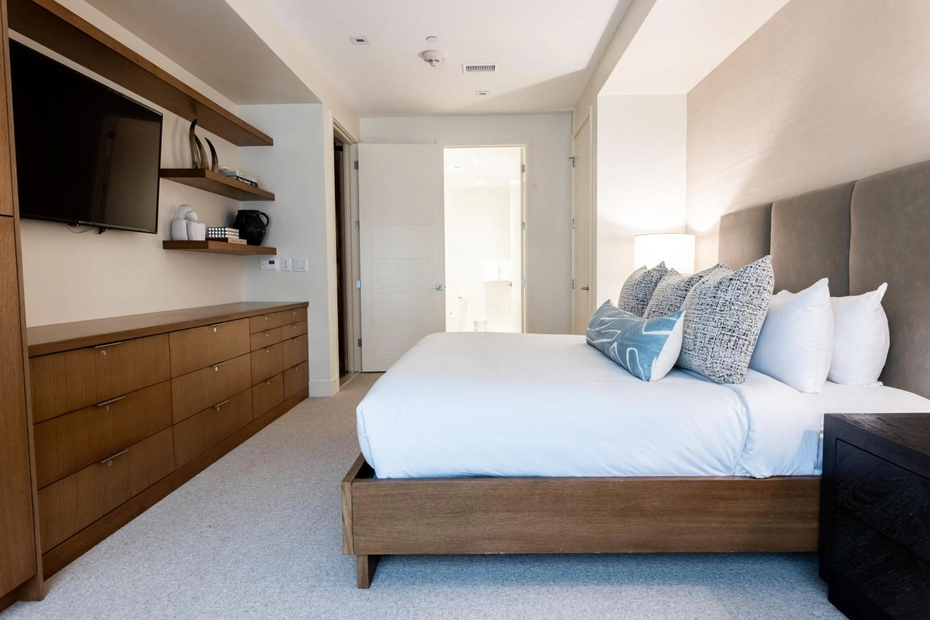 Bedroom, Bed in Lift Park City Condominiums