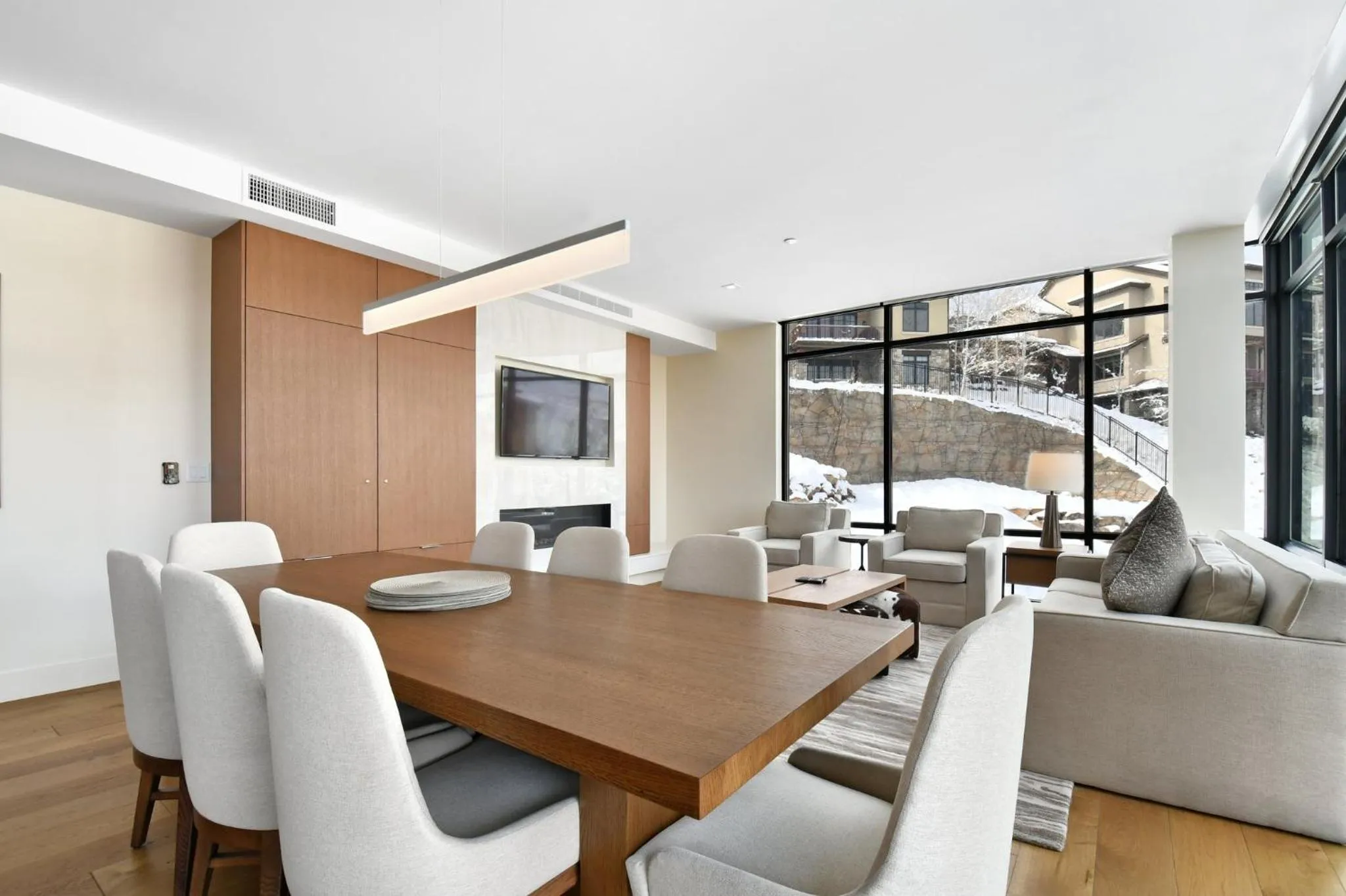 Food and drinks in Lift Park City Condominiums