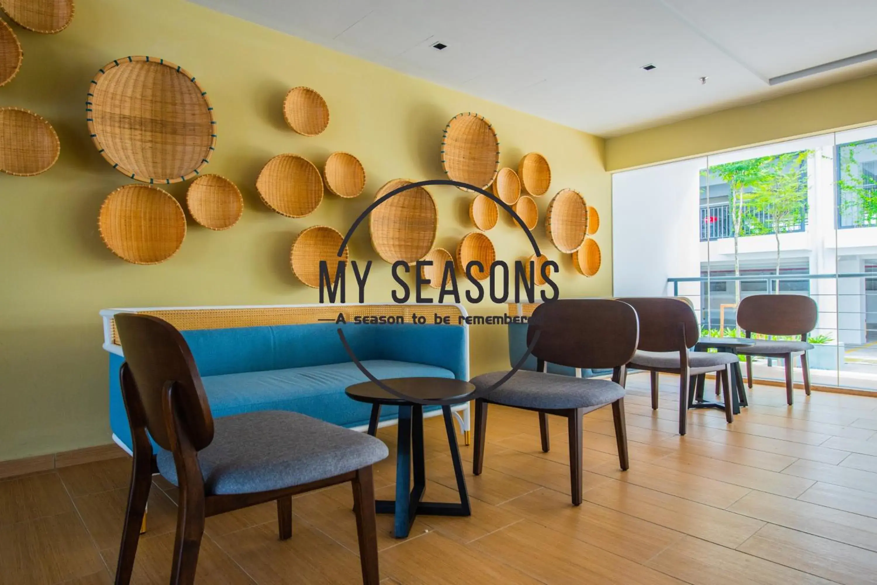 Lounge or bar in Timurbay by My Seasons Lounge or bar in Timurbay by My Seasons