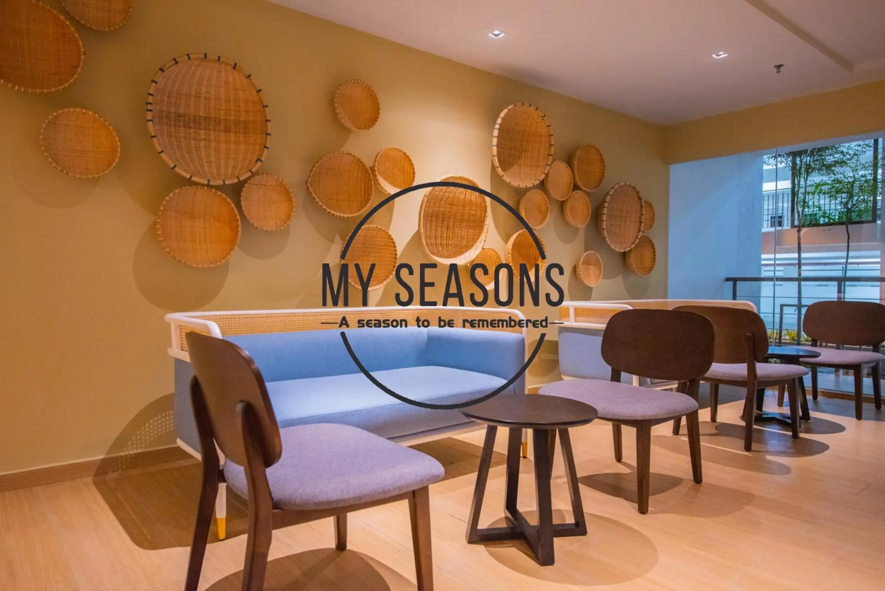 Lounge or bar in Timurbay by My Seasons Lounge or bar in Timurbay by My Seasons