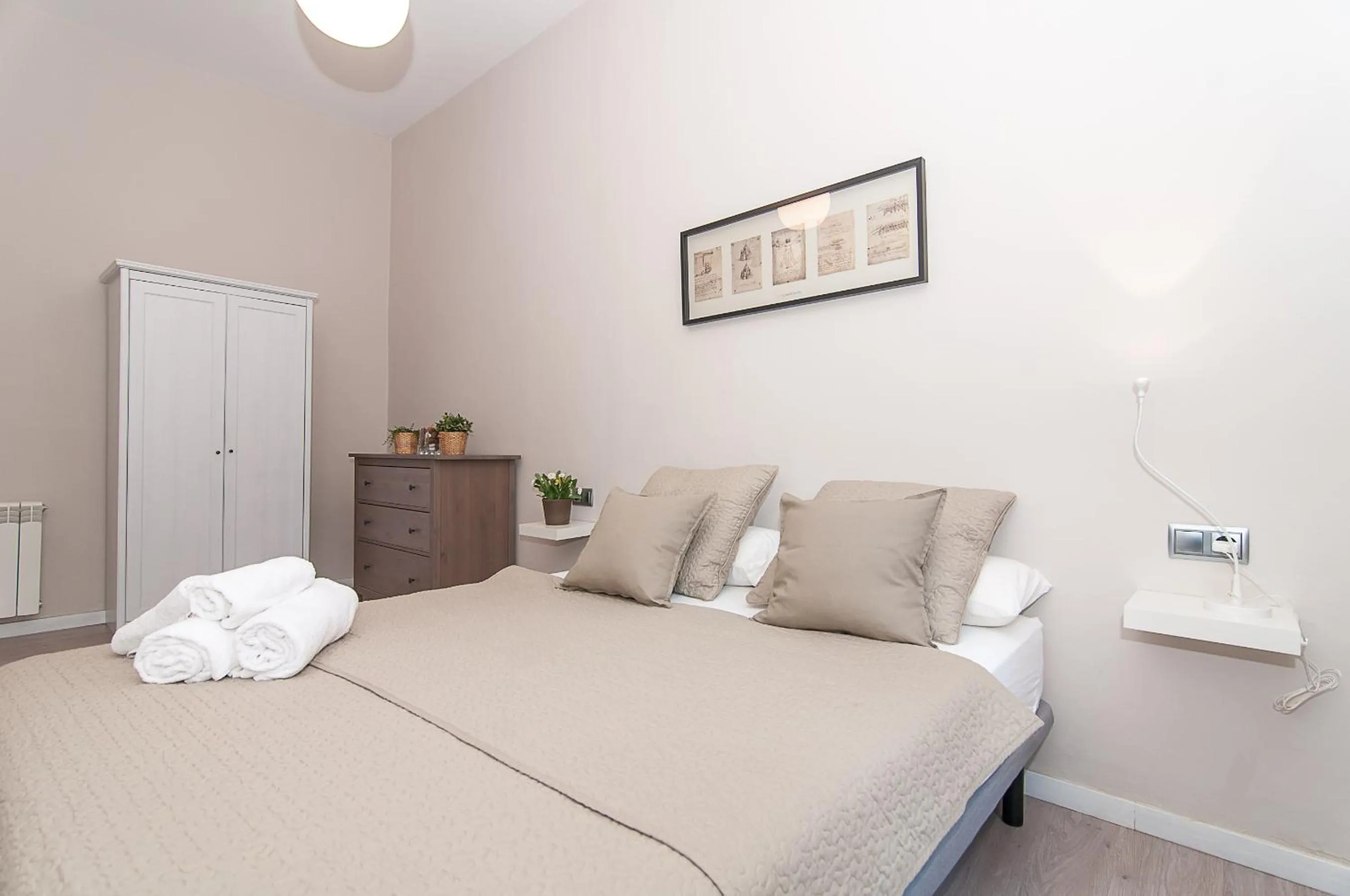 Bedroom, Bed in Weflating Ramblas