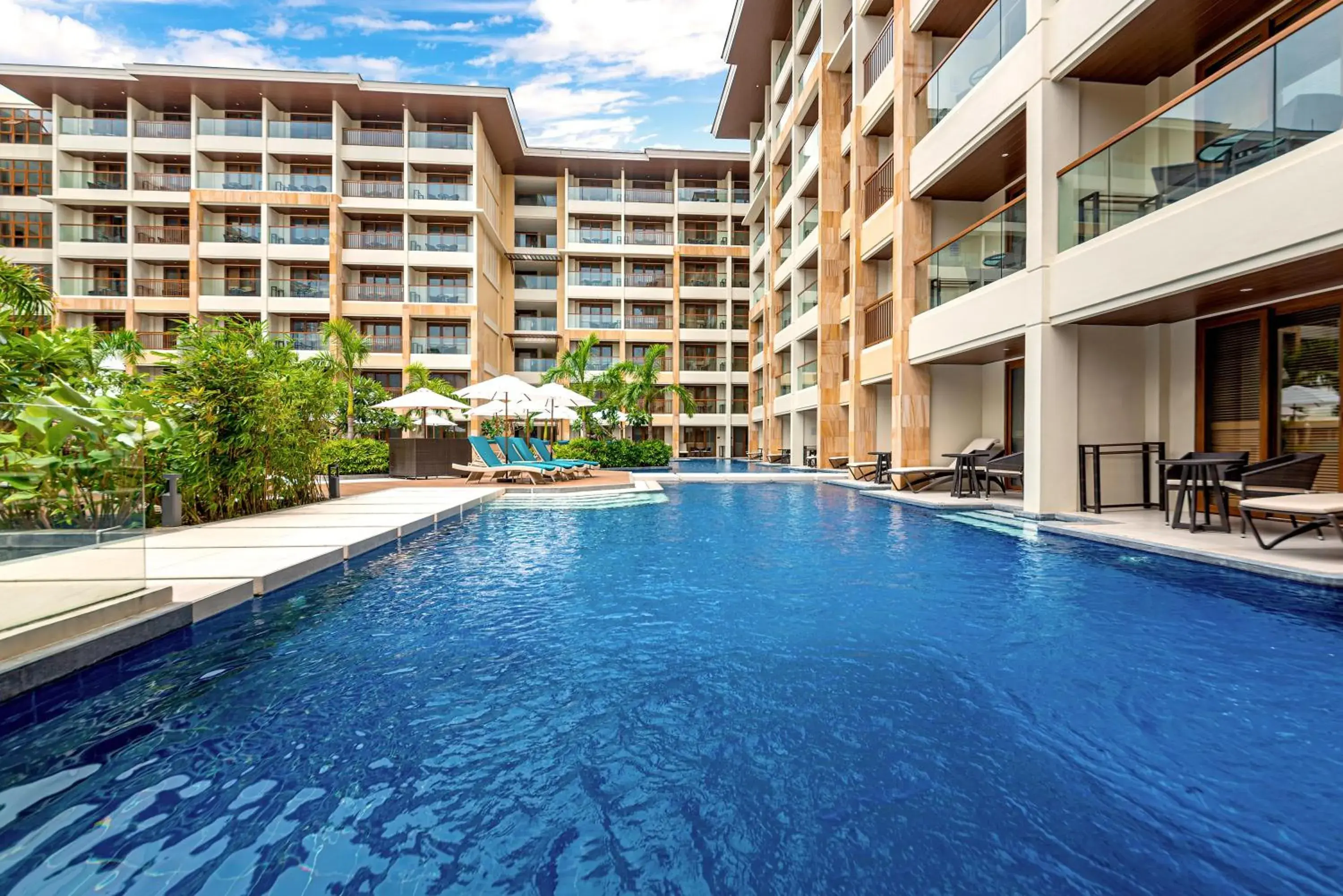 Swimming pool in Henann Tawala Resort Swimming pool in Henann Tawala Resort