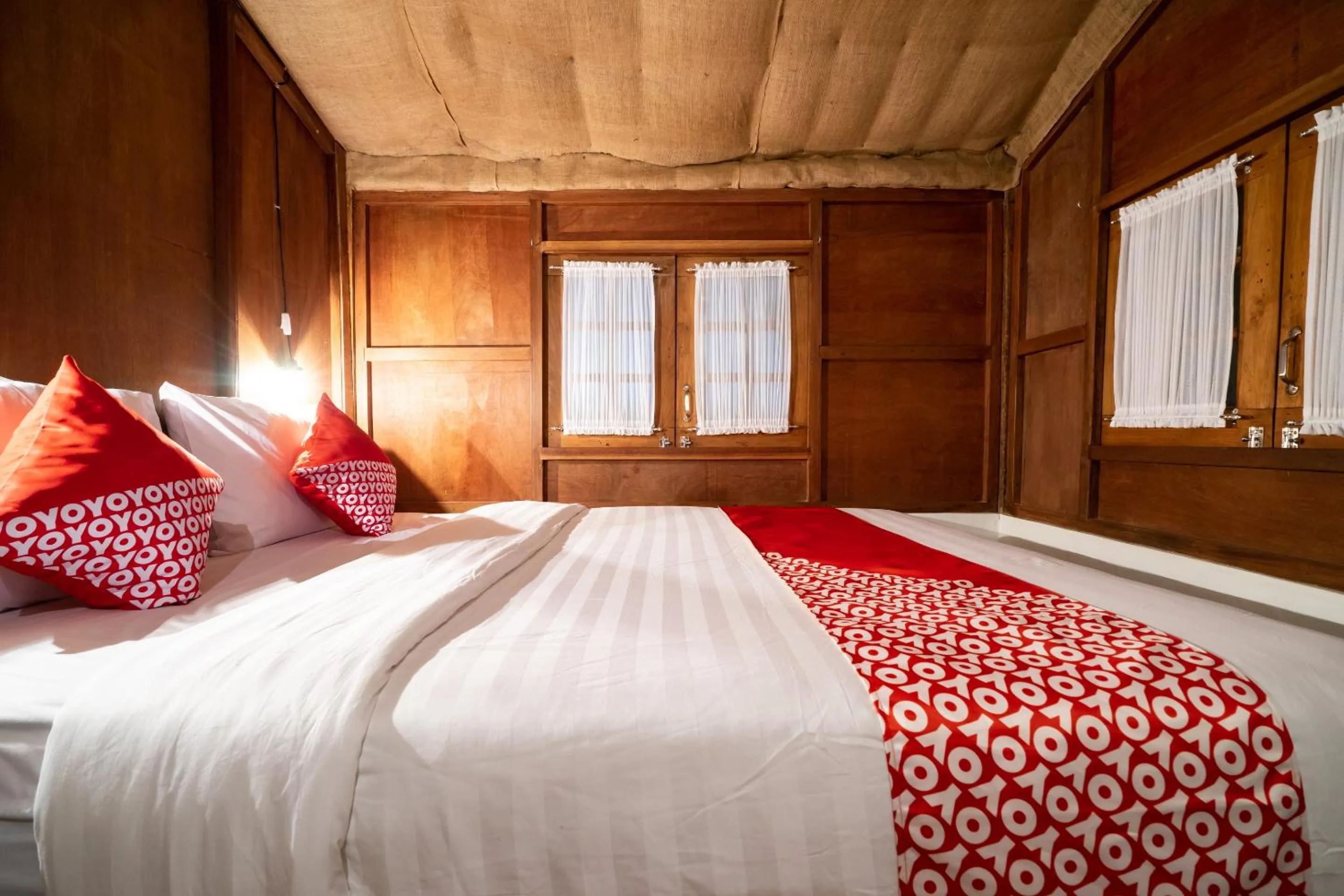 Bedroom, Bed in Hotel O Putroyono Homestay