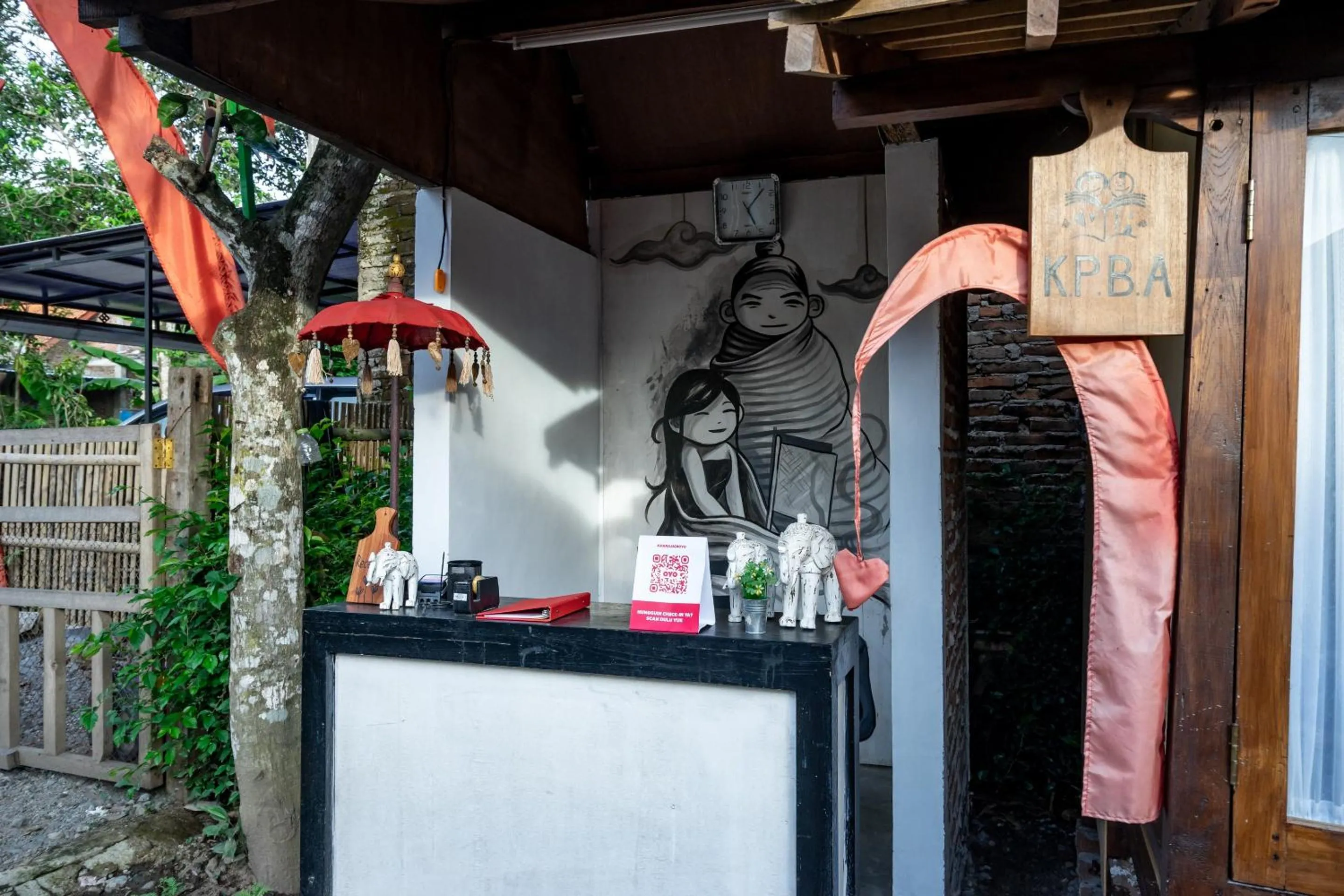 Lobby or reception in Hotel O Putroyono Homestay