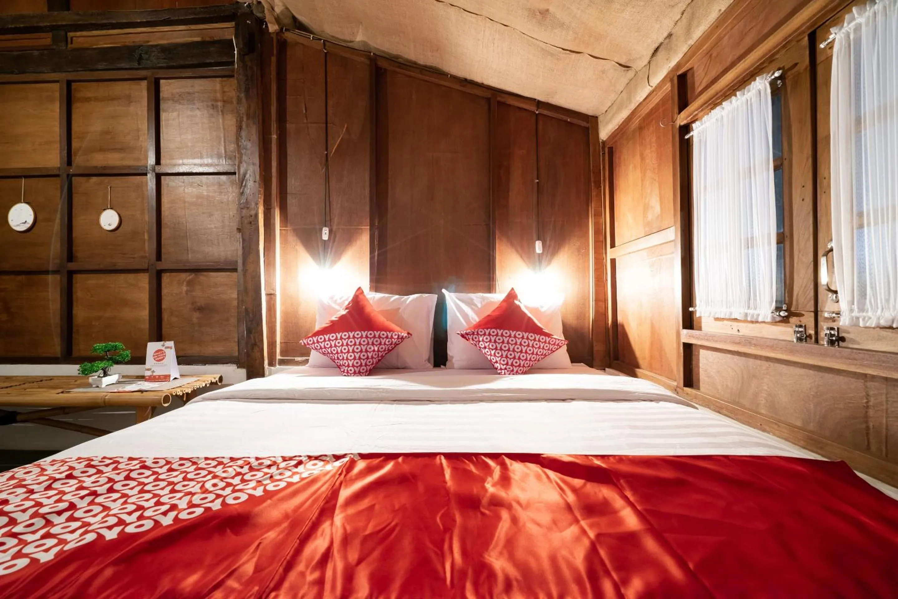 Bedroom, Bed in OYO 2393 Omahe Nawung Syariah