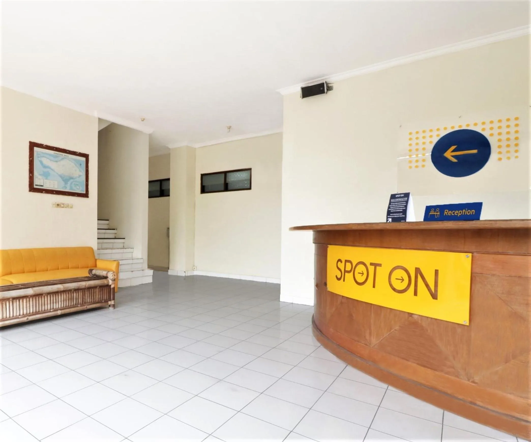 Lobby or reception in SPOT ON 2426 Hotel Aget Jaya Ii