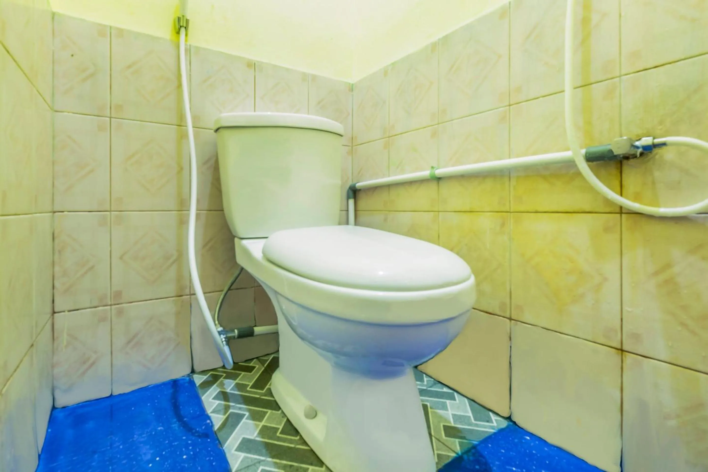 Bathroom in Hotel O Pondok Nabil