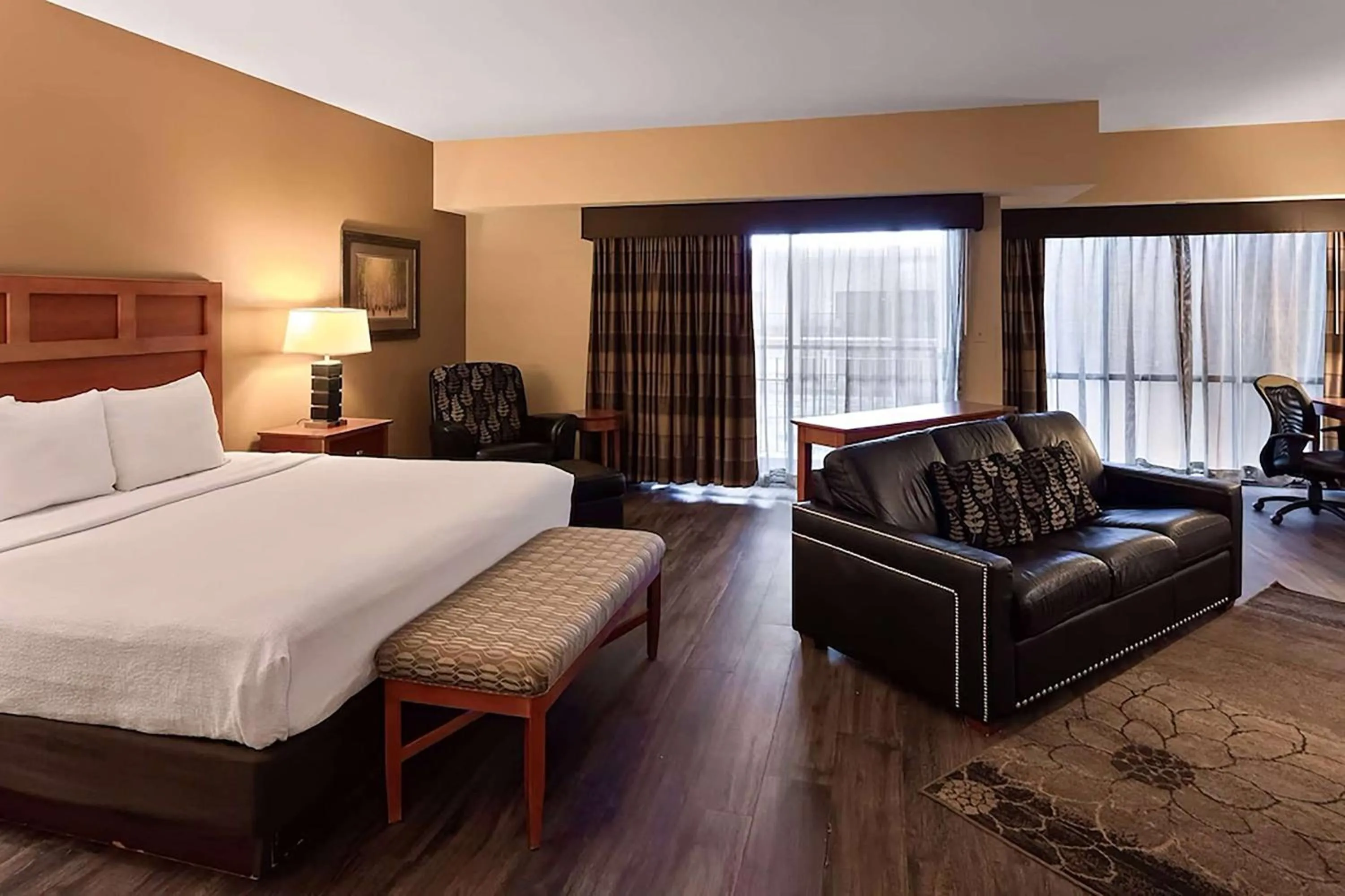 Photo of the whole room, Bed in Wyndham Bloomington - Mall of America