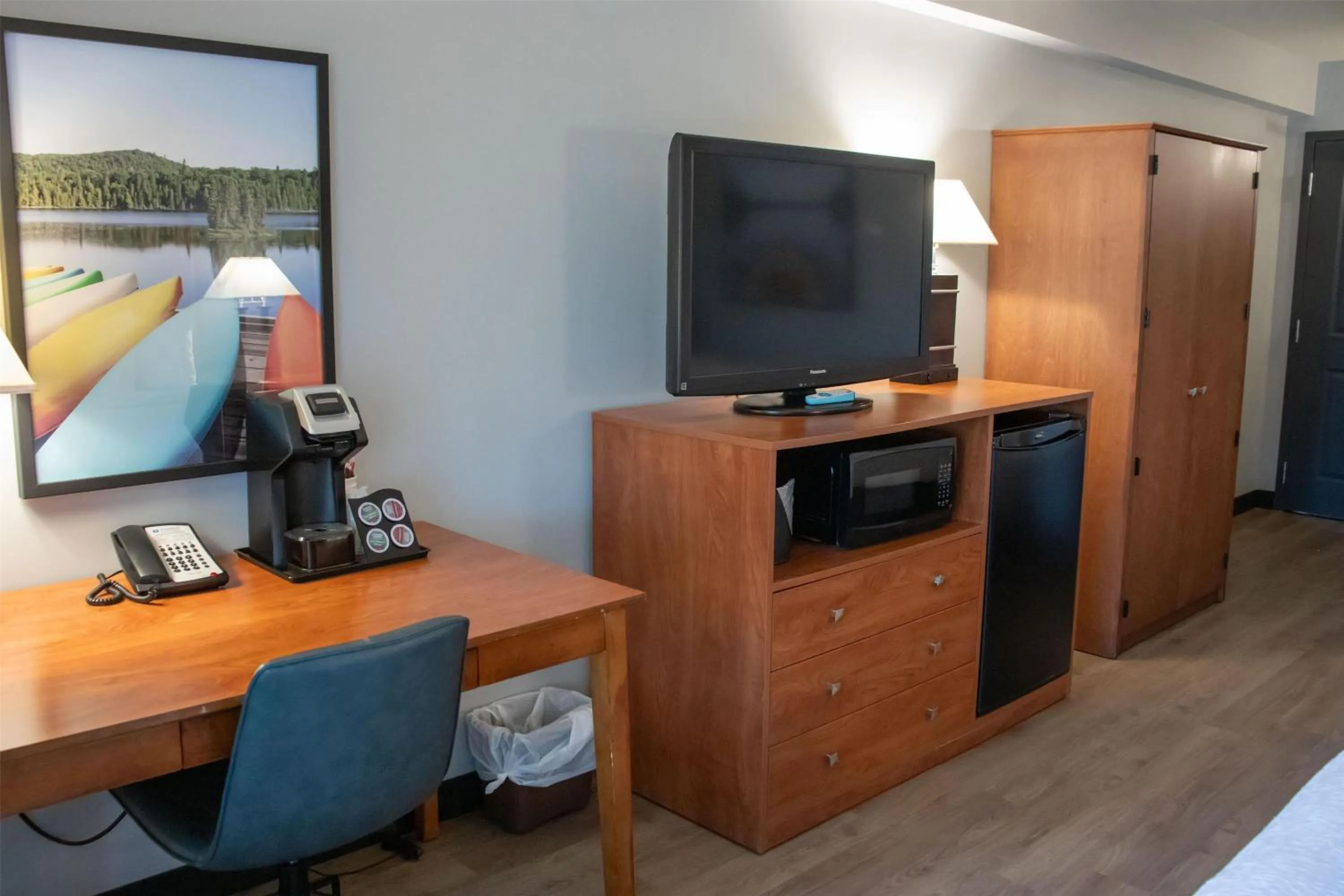 Photo of the whole room in Wyndham Bloomington - Mall of America