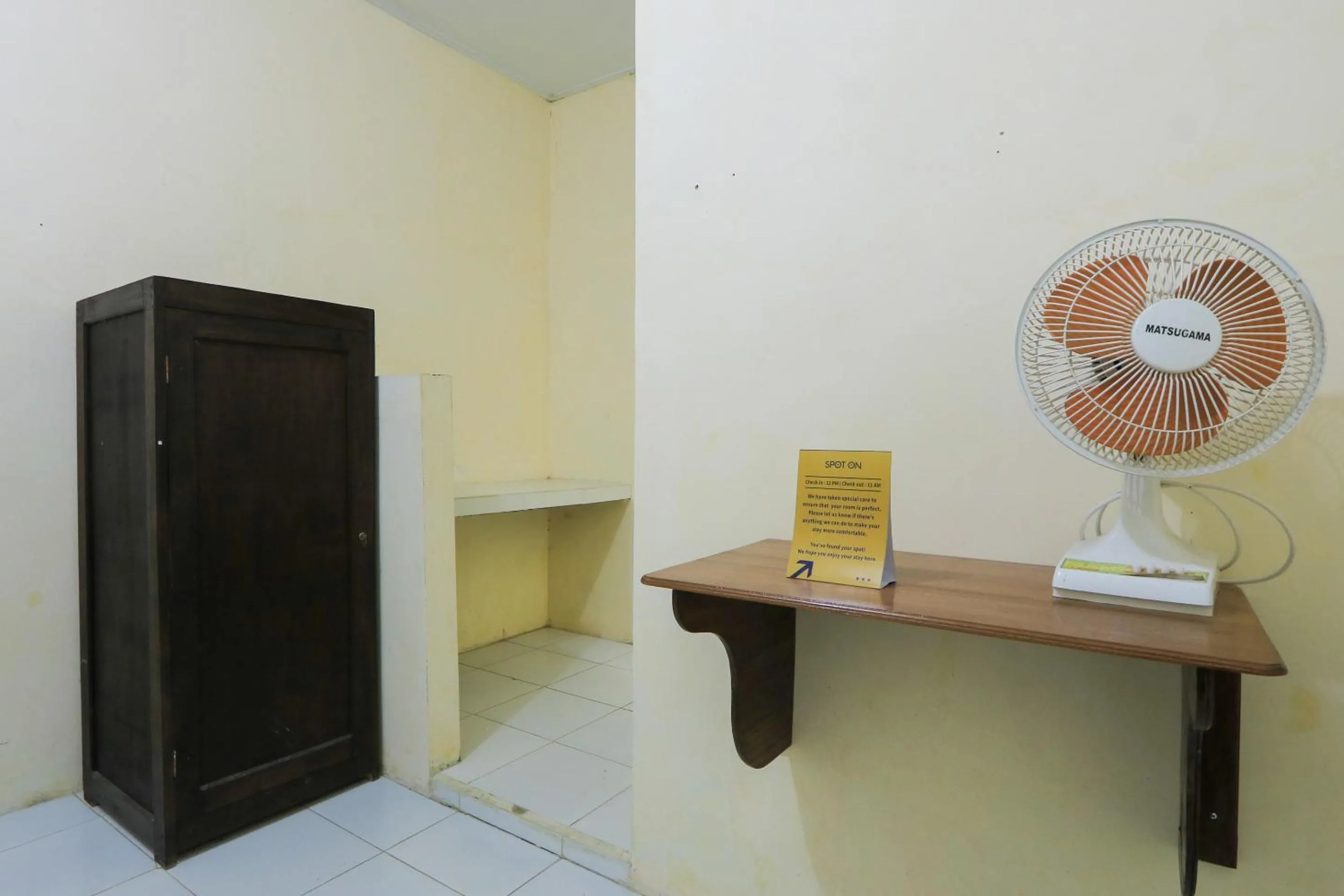 Bedroom in OYO 2371 Islami Family Residence