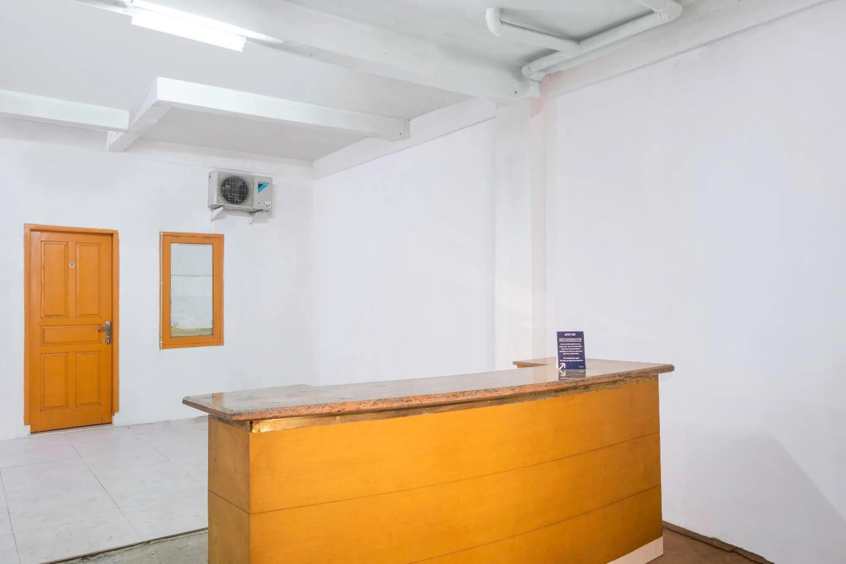 Lobby or reception in OYO Life 2412 Mandala Residence