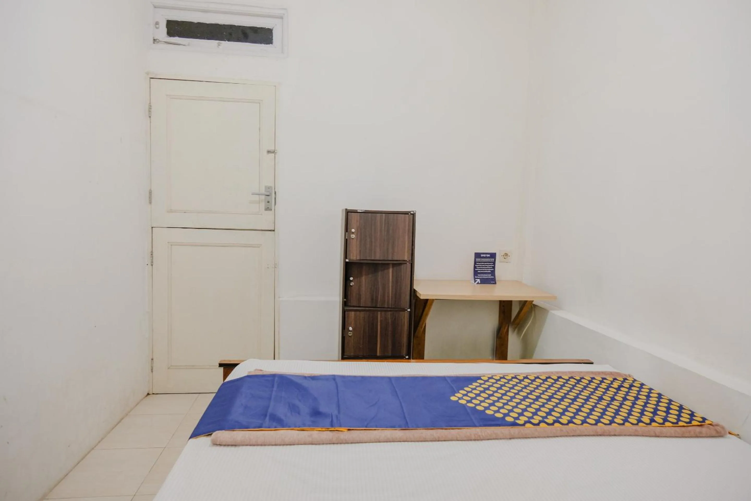 Bedroom, Bed in OYO 2417 Melati Residence