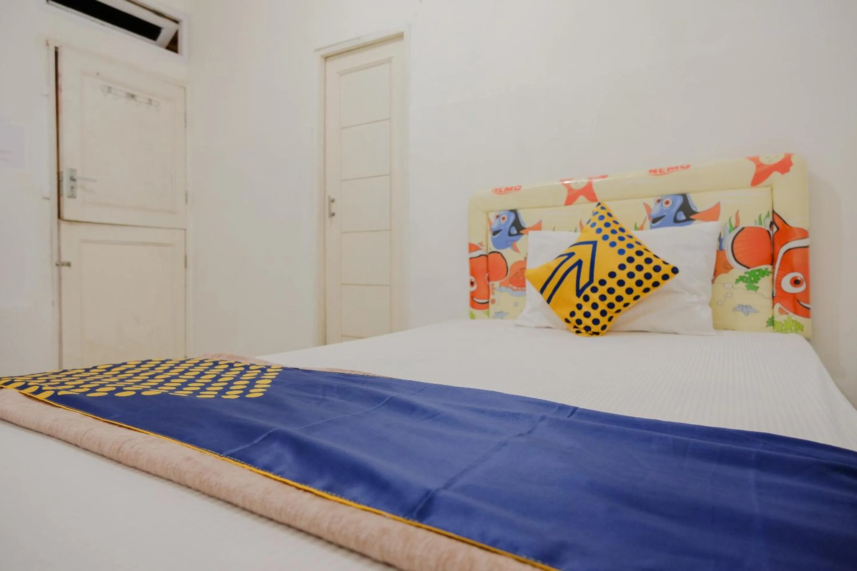 Bedroom, Bed in OYO 2417 Melati Residence