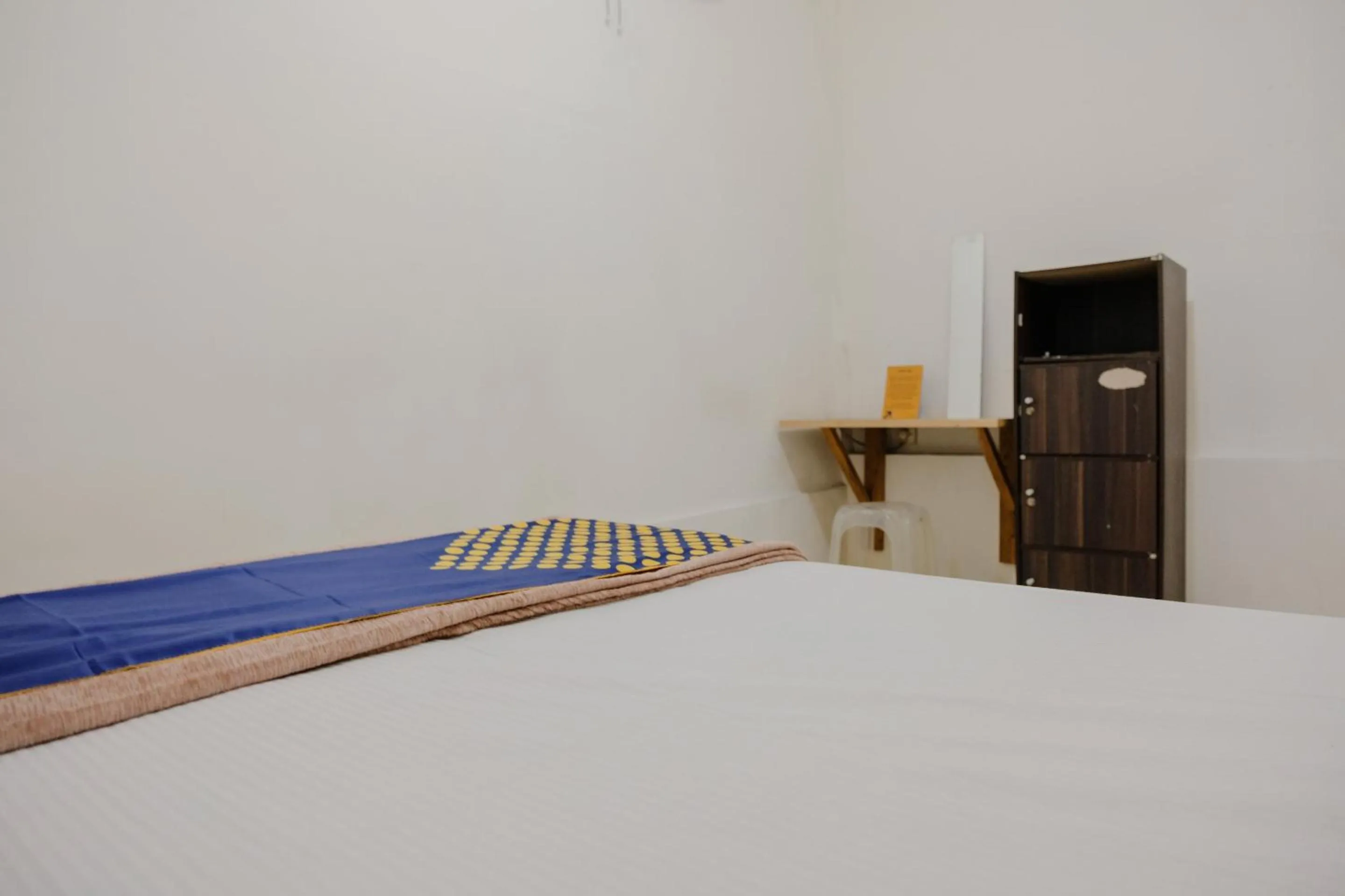 Bedroom, Bed in OYO 2417 Melati Residence