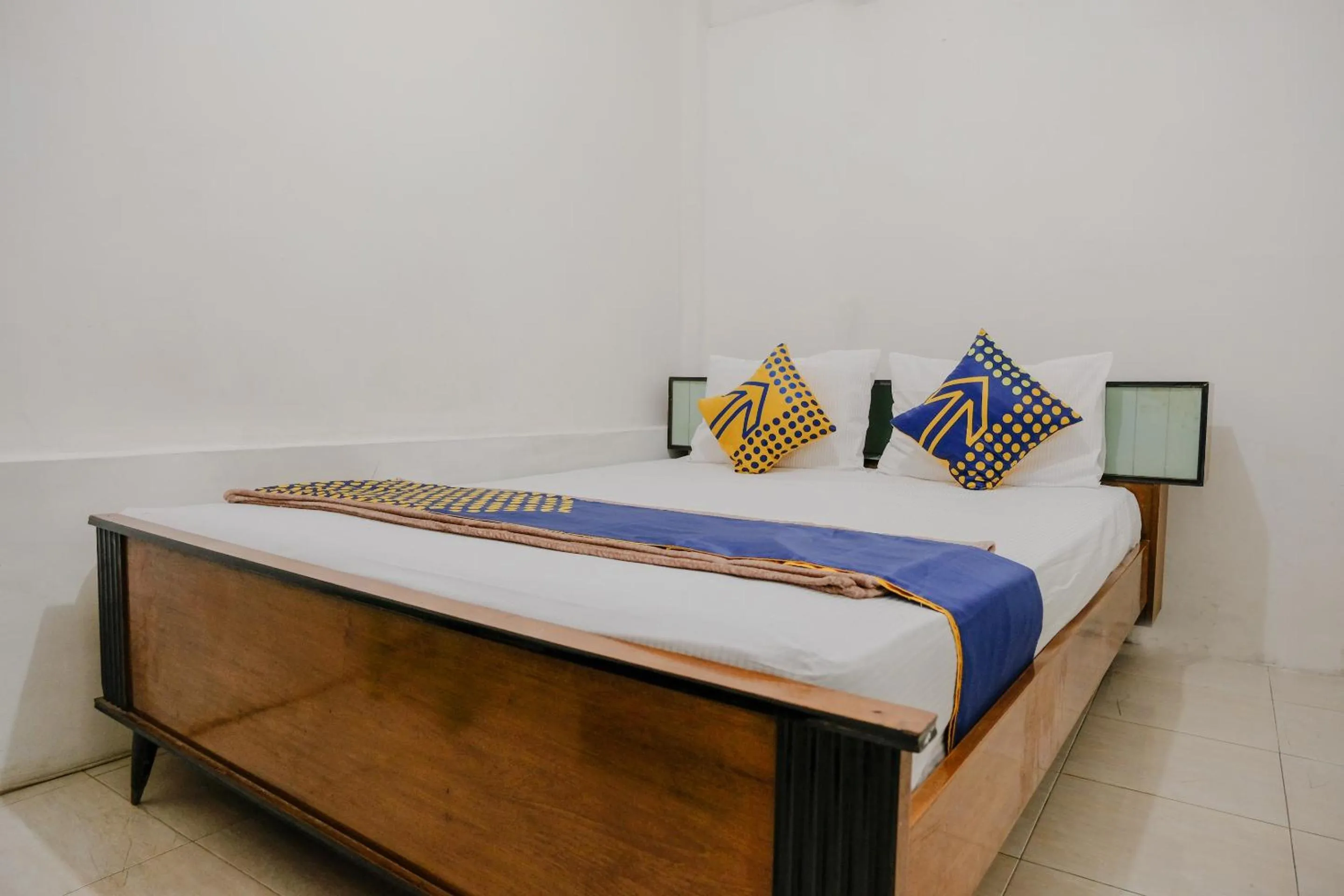 Bedroom, Bed in OYO 2417 Melati Residence