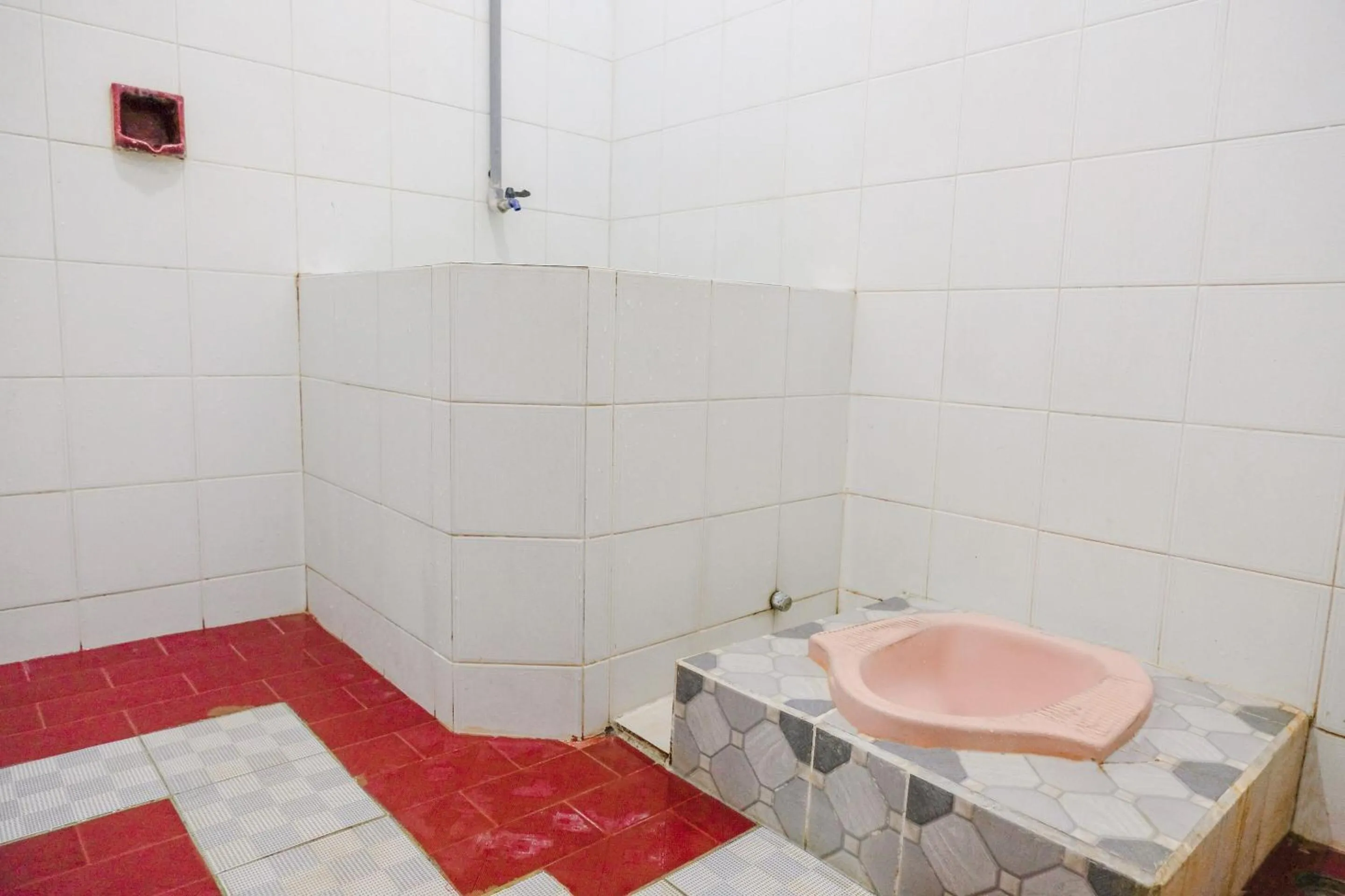 Bathroom in OYO 2417 Melati Residence