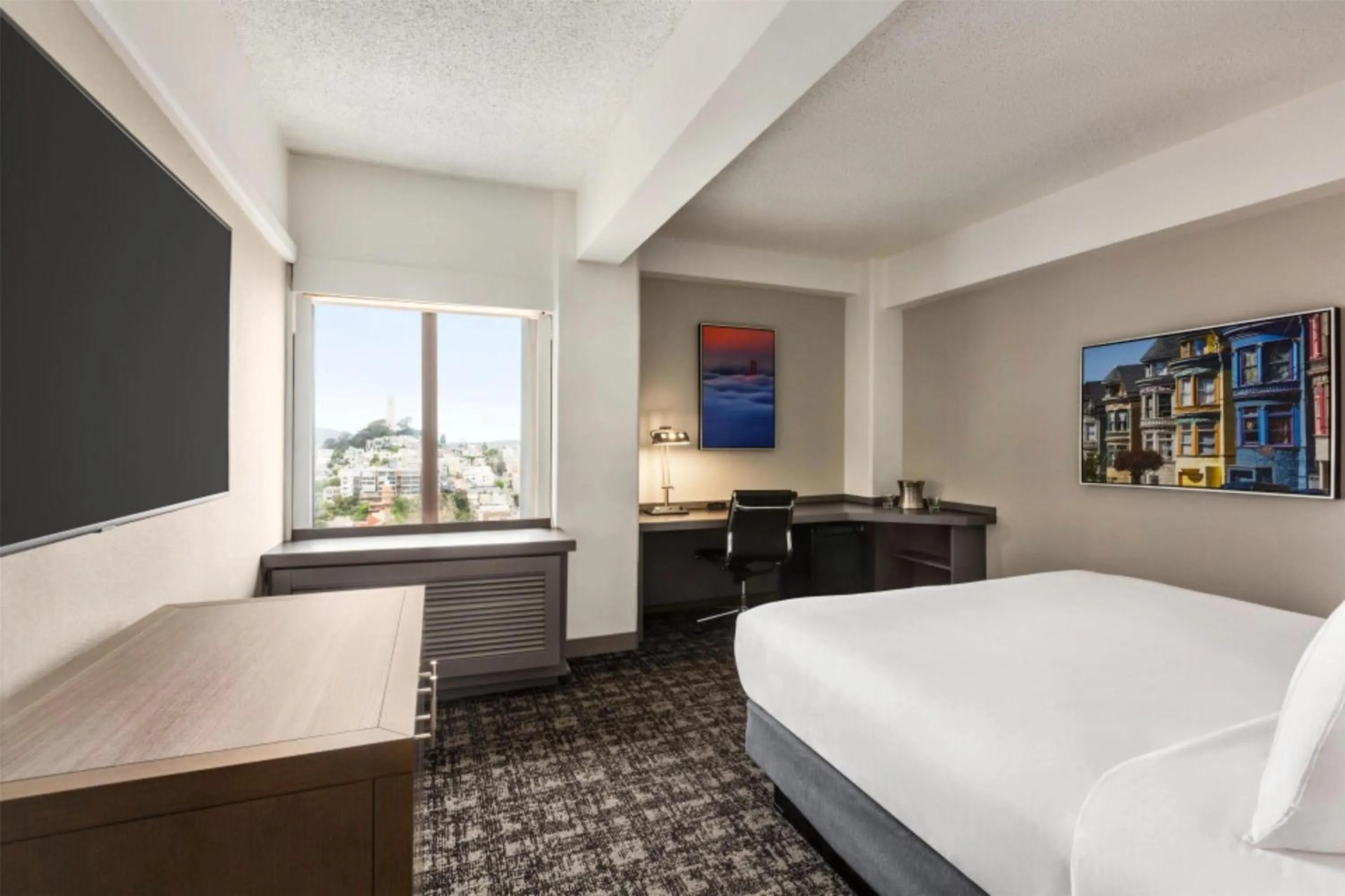 Bed in Hilton San Francisco Financial District