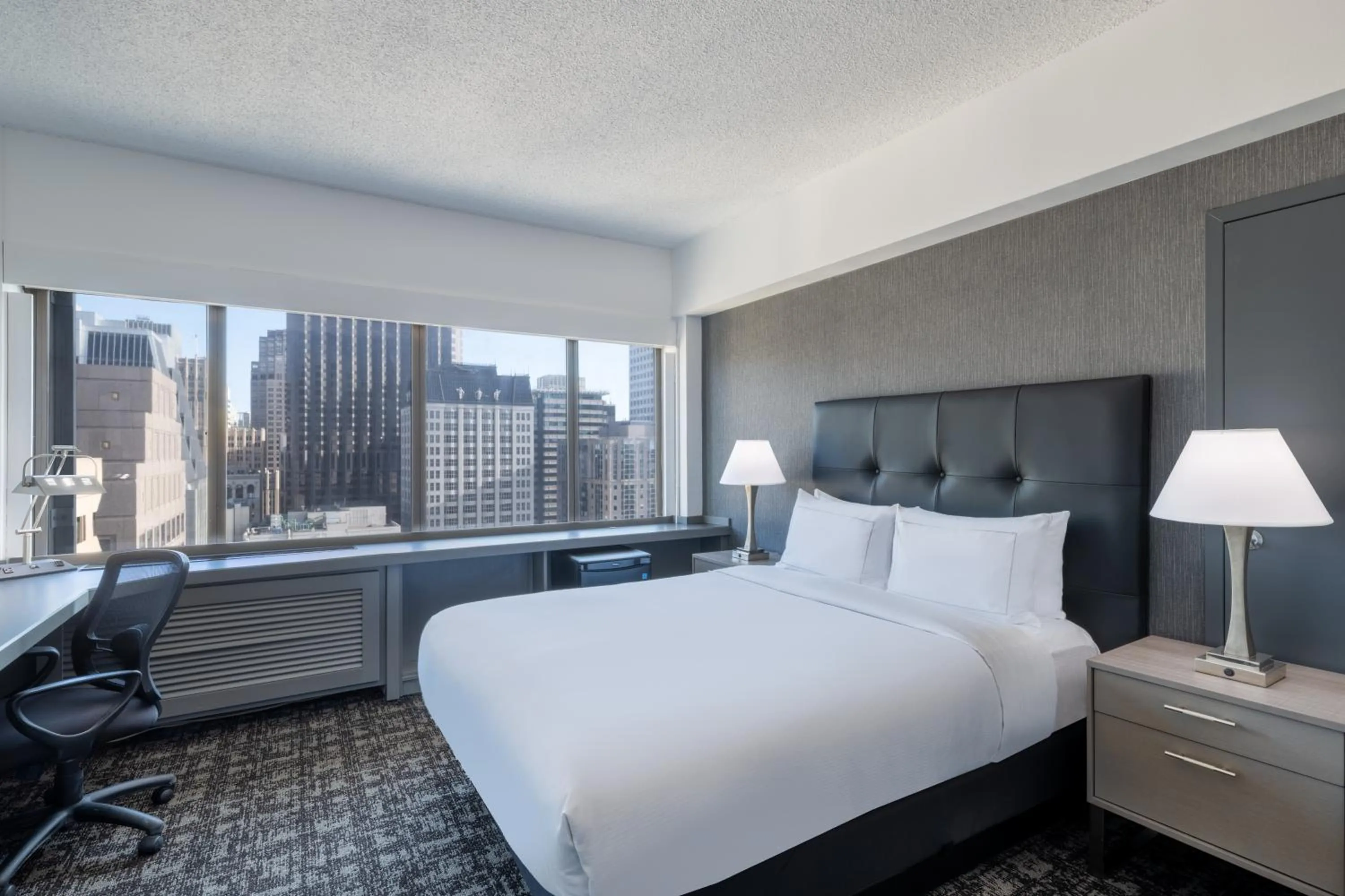 Bed in Hilton San Francisco Financial District