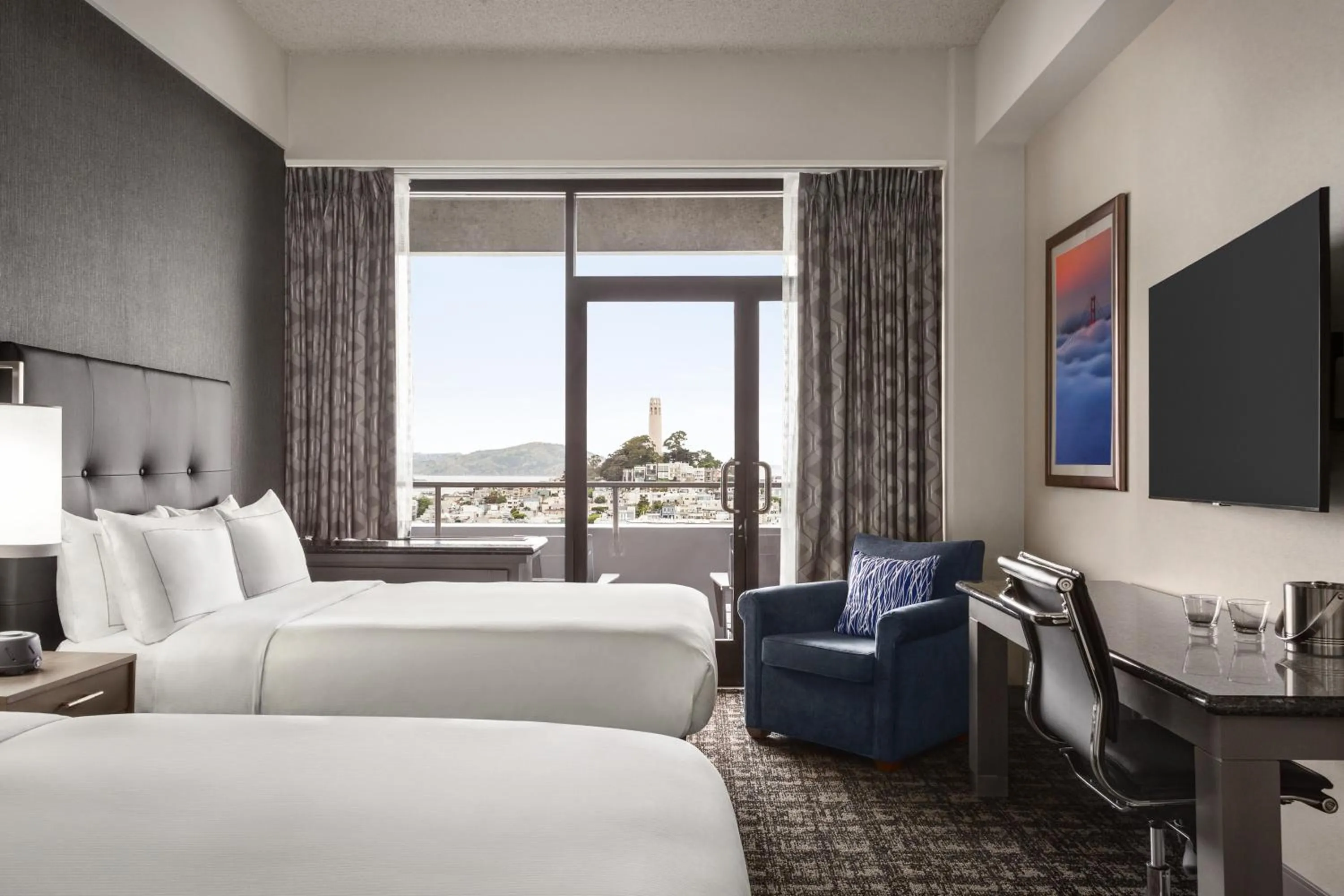 Bed in Hilton San Francisco Financial District