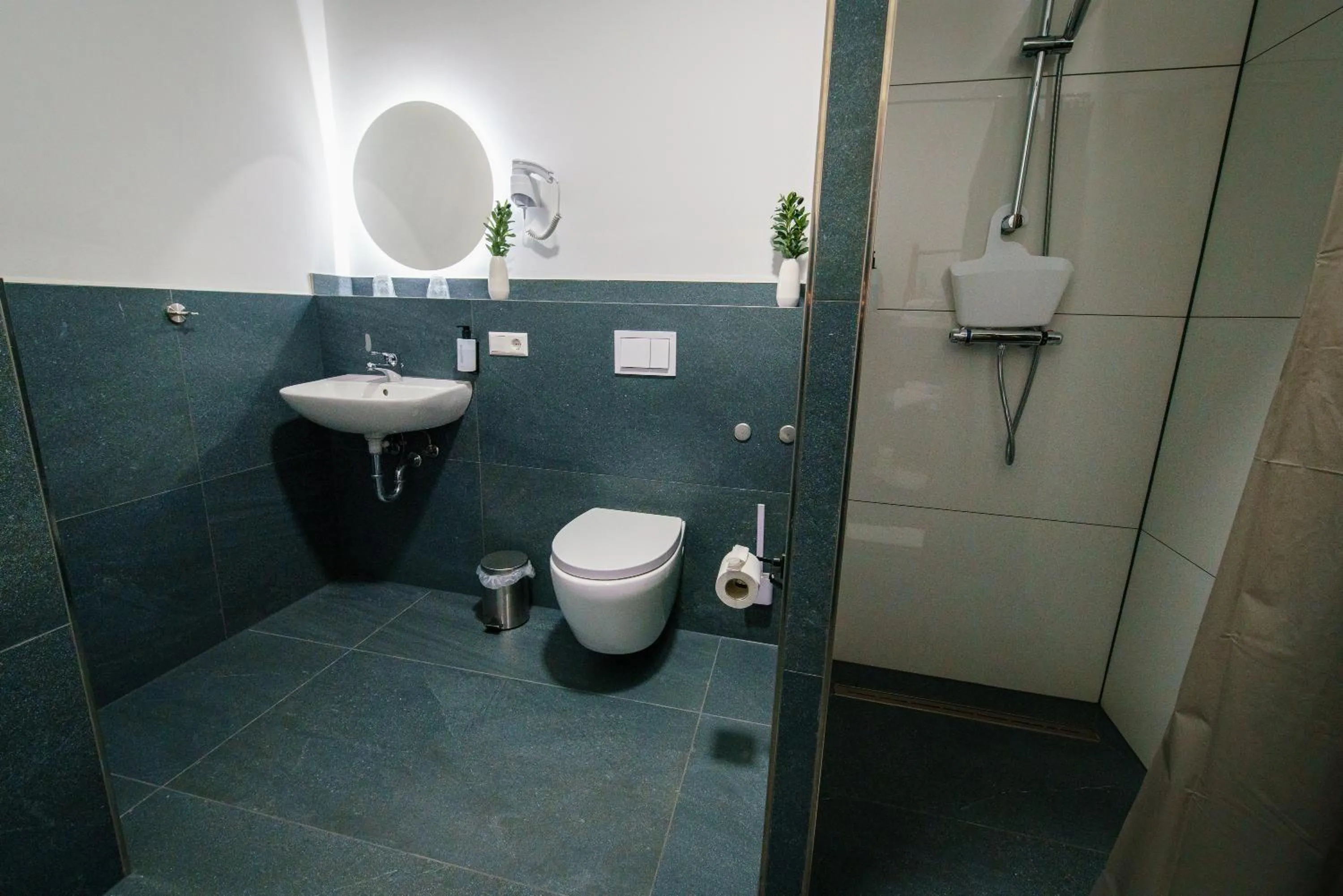 Shower in Hotel Waibstadter Hof