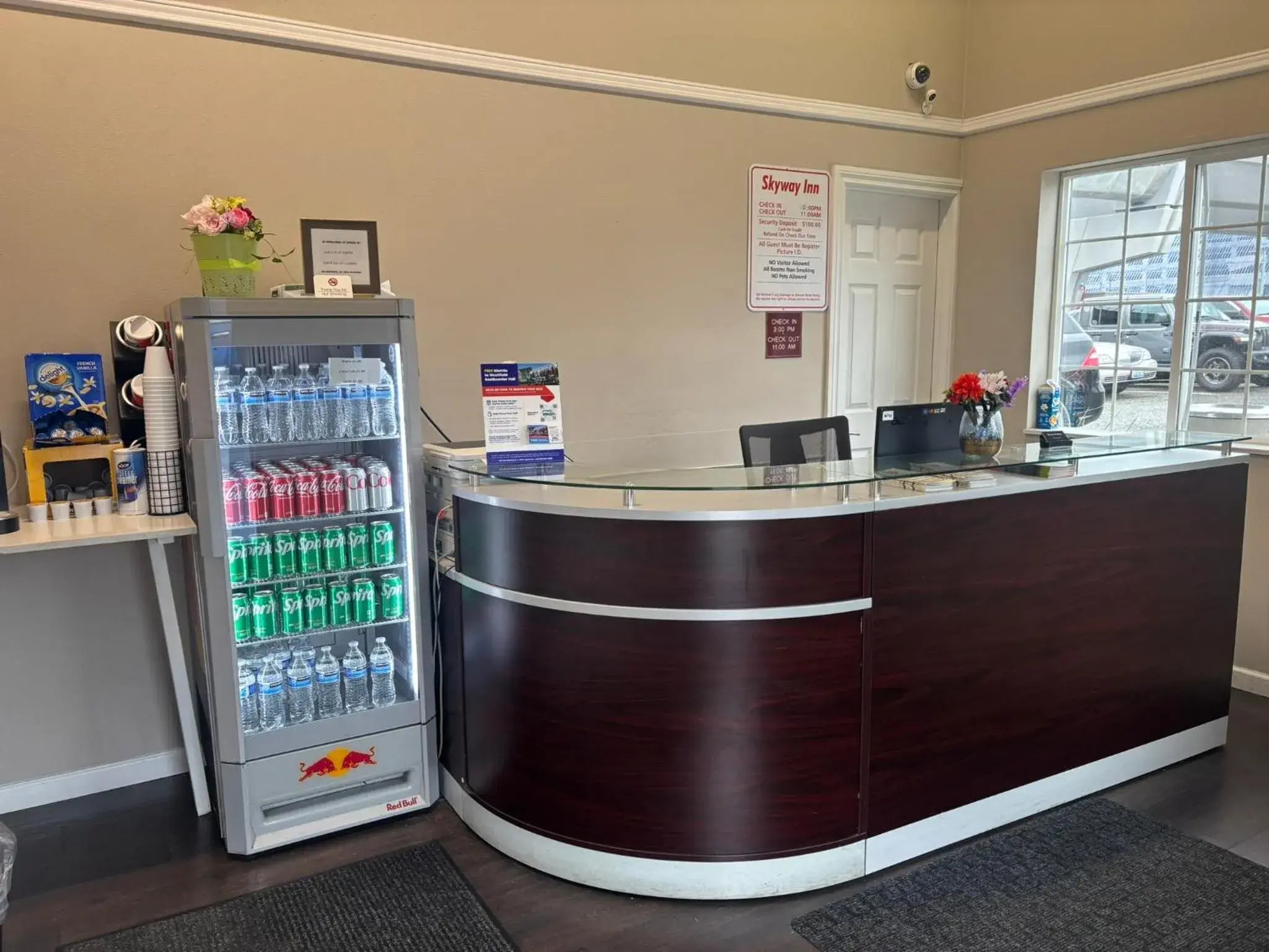 Lobby or reception in Skyway Inn - Seatac Lobby or reception in Skyway Inn - Seatac