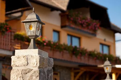 Tourist Farm Škrbina