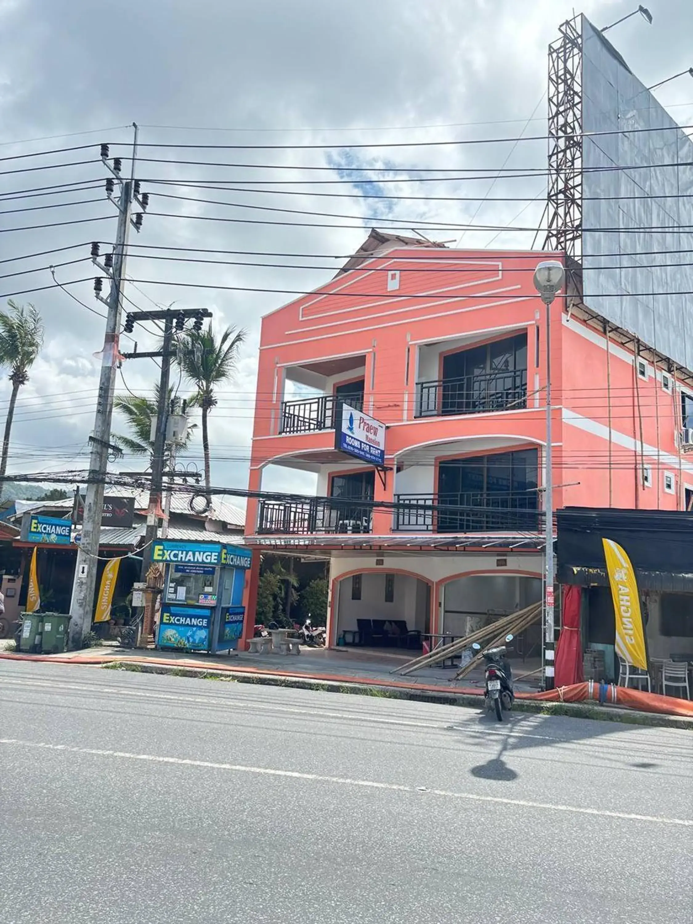 Property building in Praew Mansion Property building in Praew Mansion