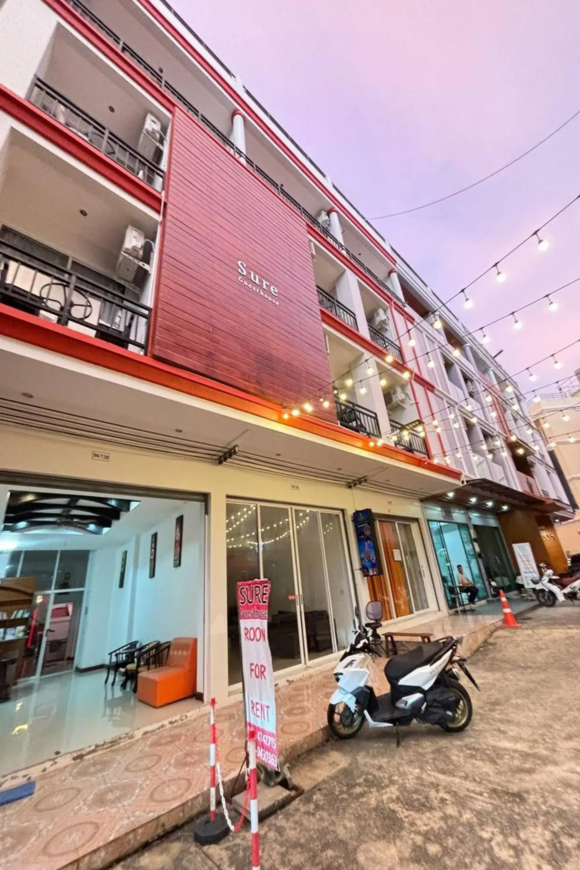 Property building in Praew Mansion Property building in Praew Mansion