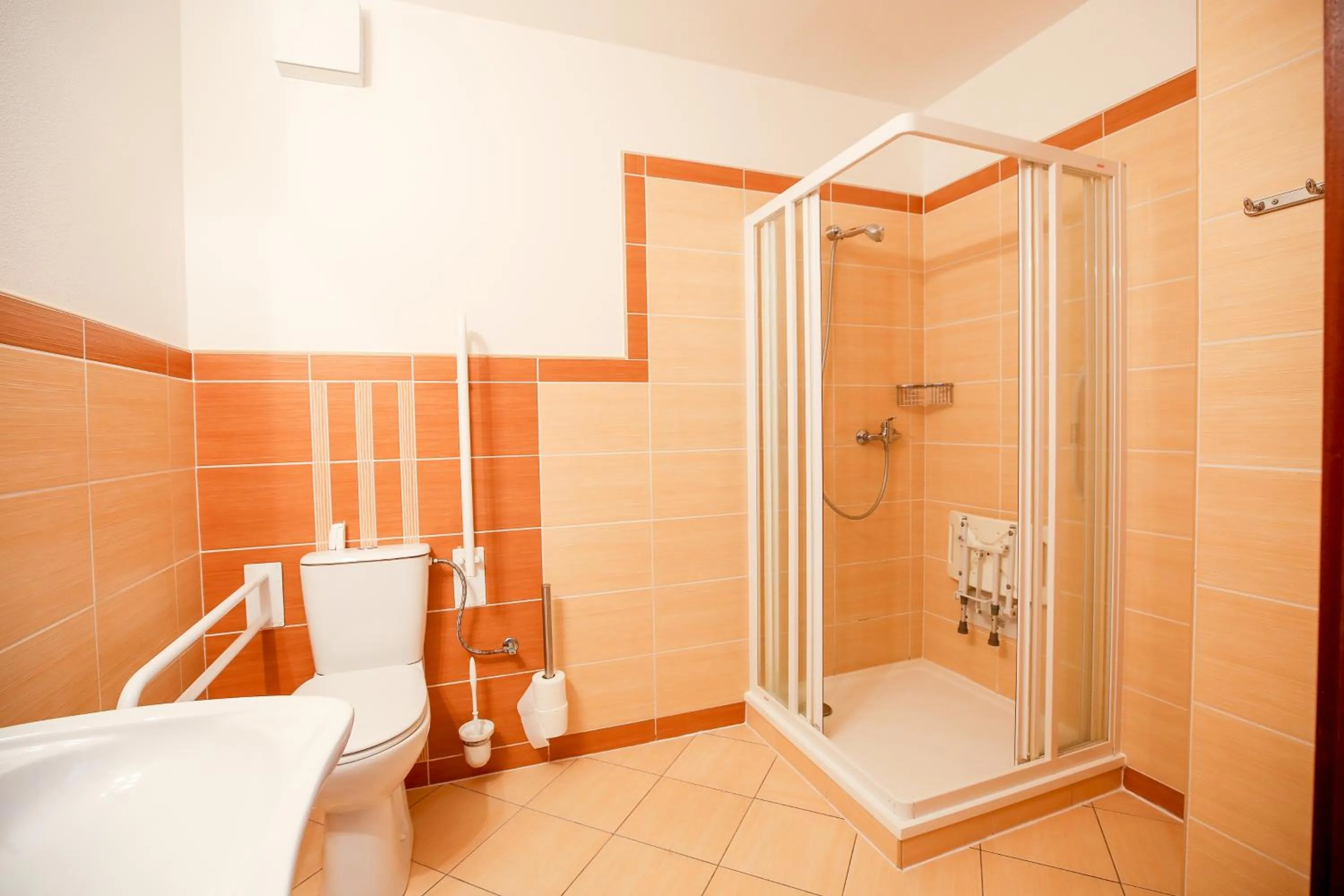 Shower in Hotel Barborka