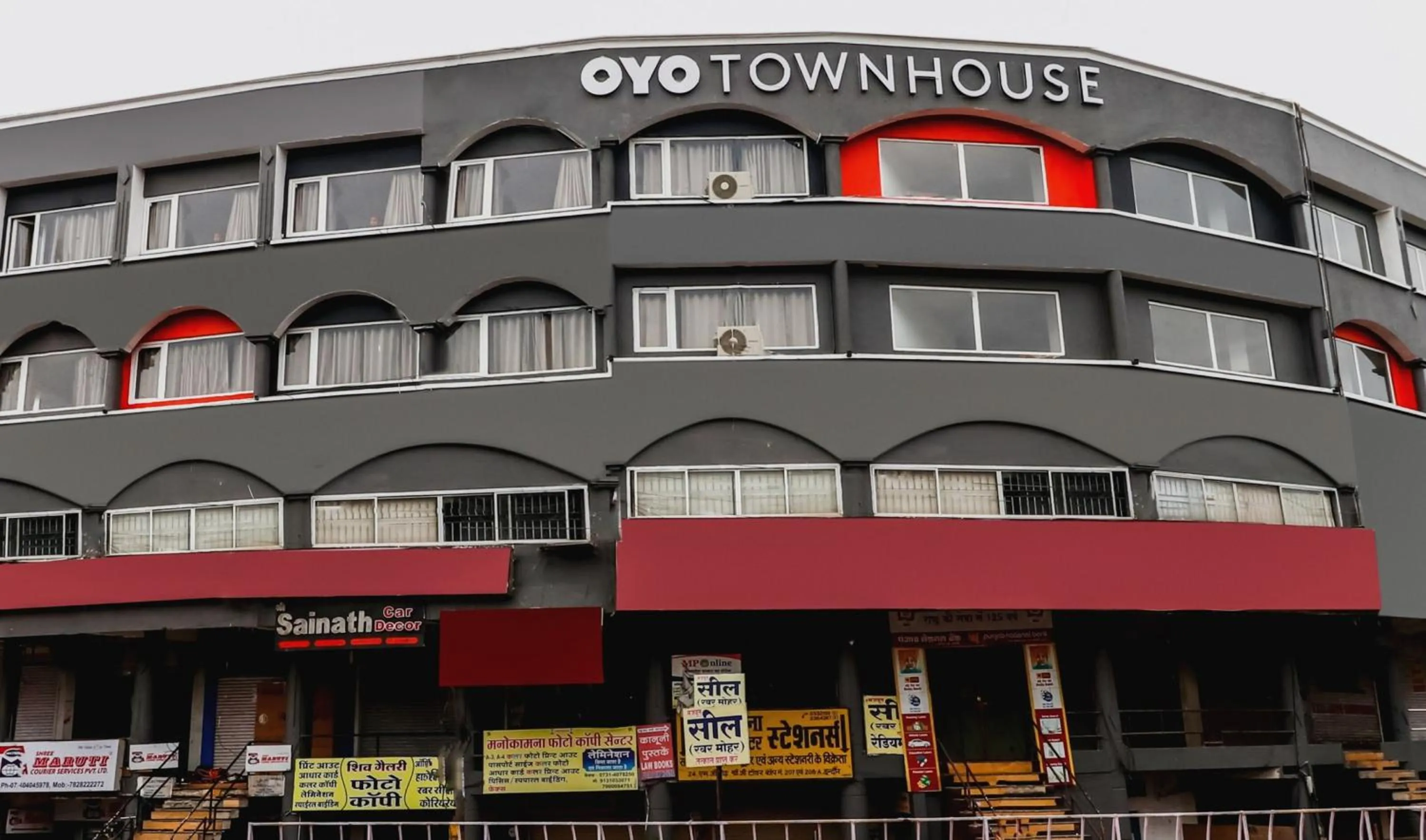 Facade/entrance in Super Townhouse Gandhi Hall