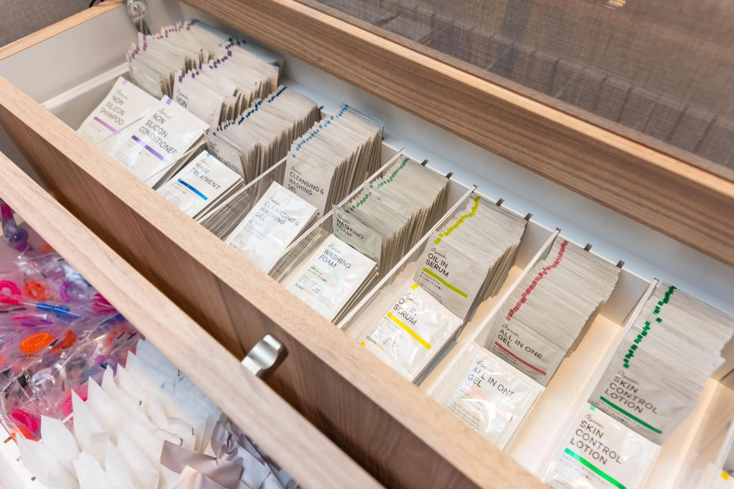 Coffee/tea facilities in Super Hotel Ishikari