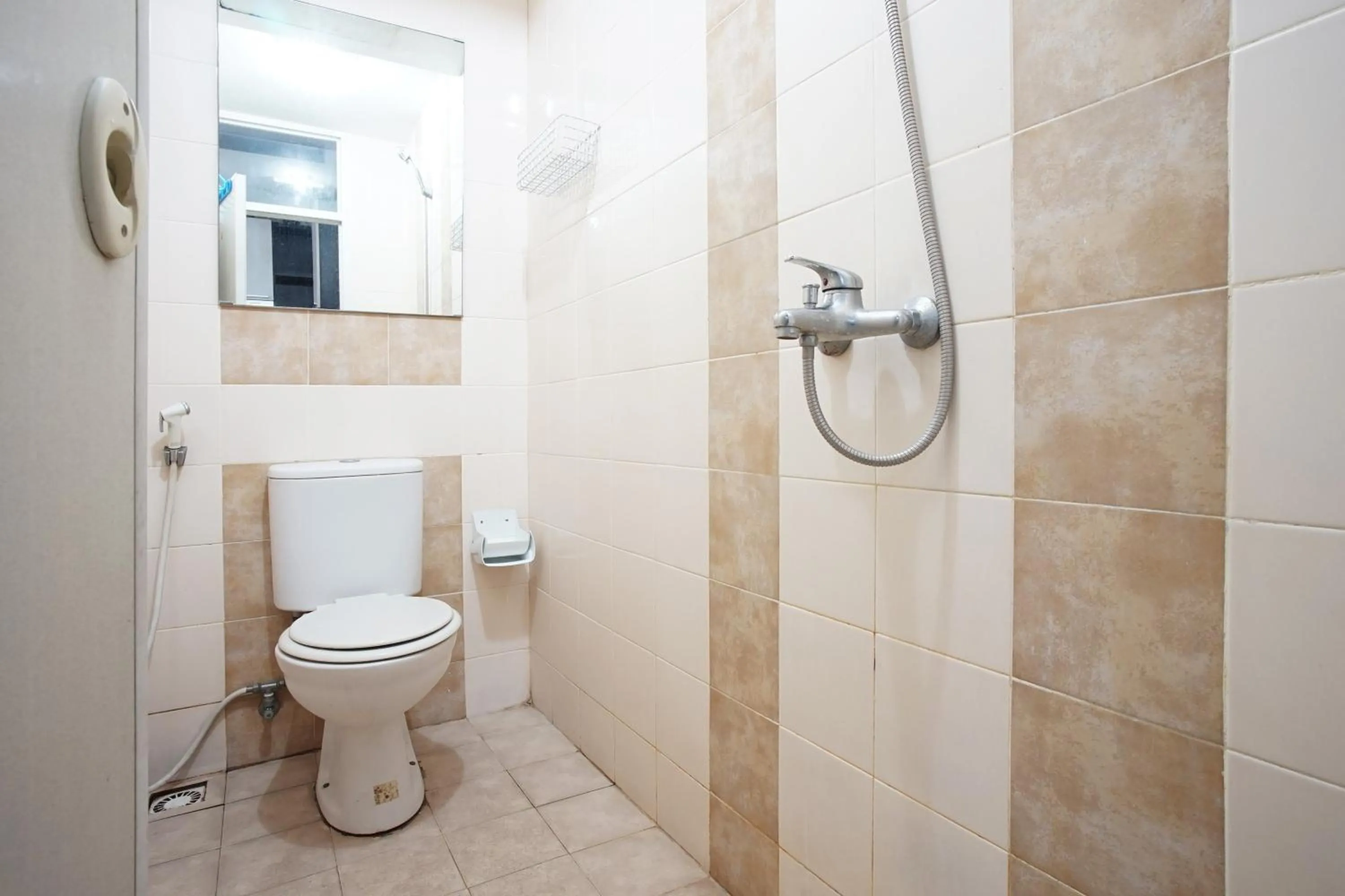 Bathroom in Kamarku Apartment at The Edge