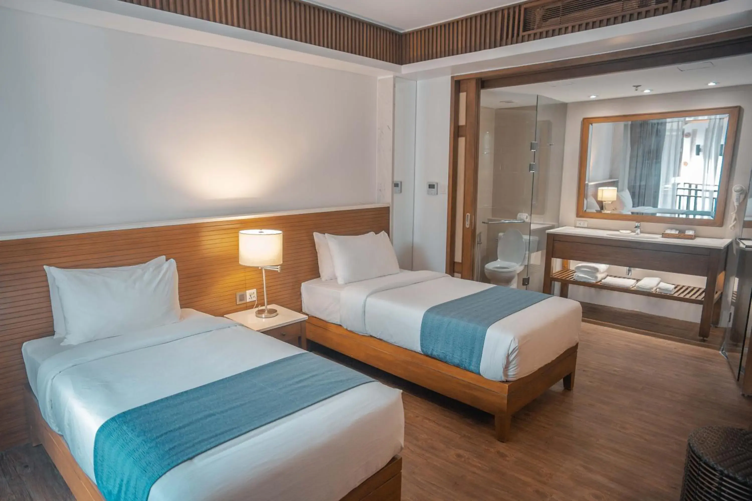 Photo of the whole room, Bed in Mandarin White Sand Boracay Photo of the whole room, Bed in Mandarin White Sand Boracay