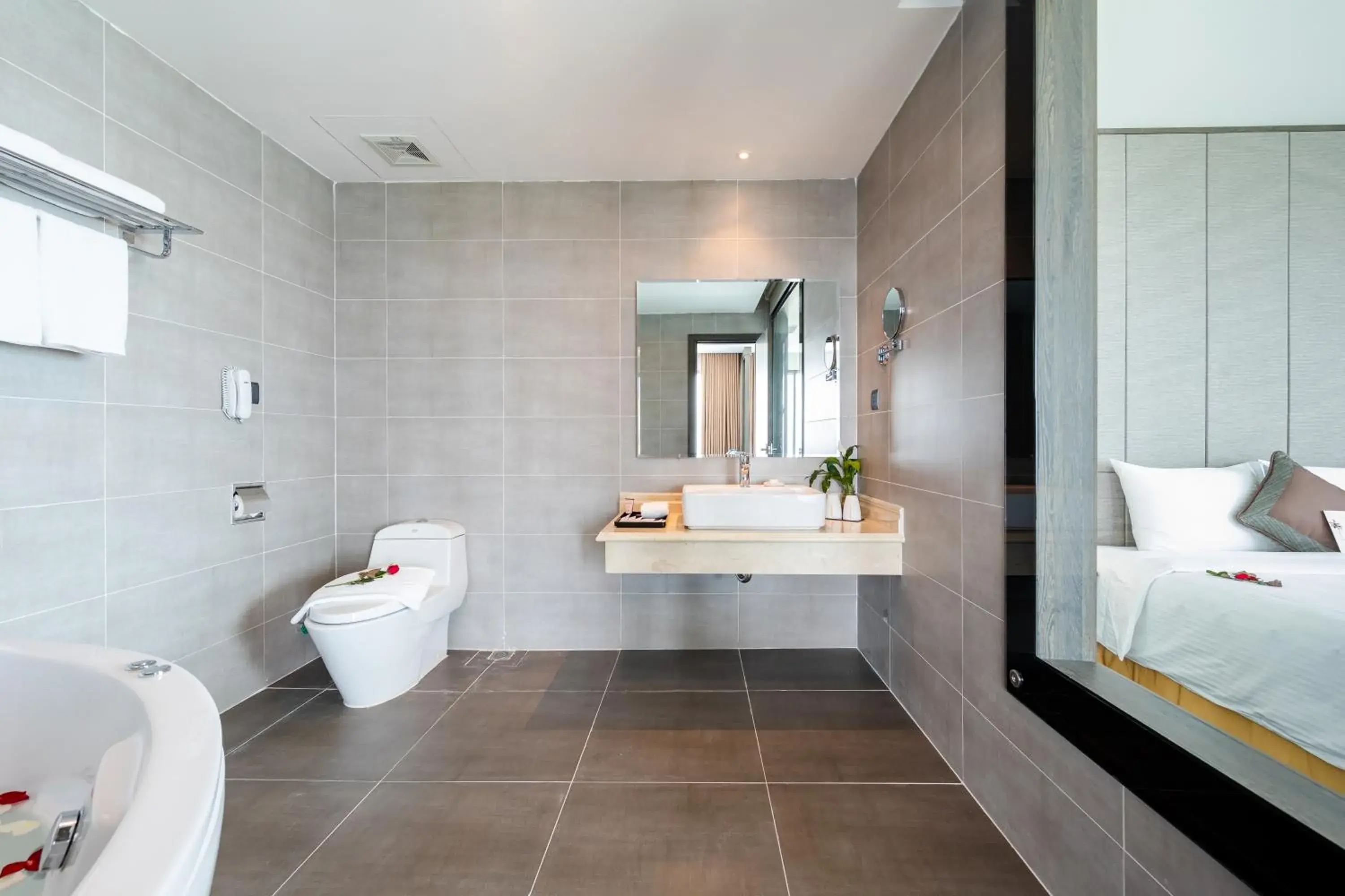 Bed in Muong Thanh Grand Bai Chay Bed in Muong Thanh Grand Bai Chay