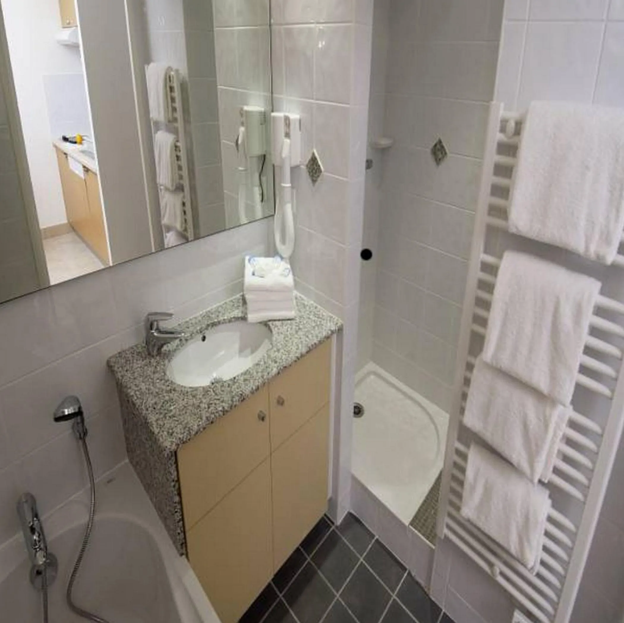 Bathroom in Residence Reine Marine