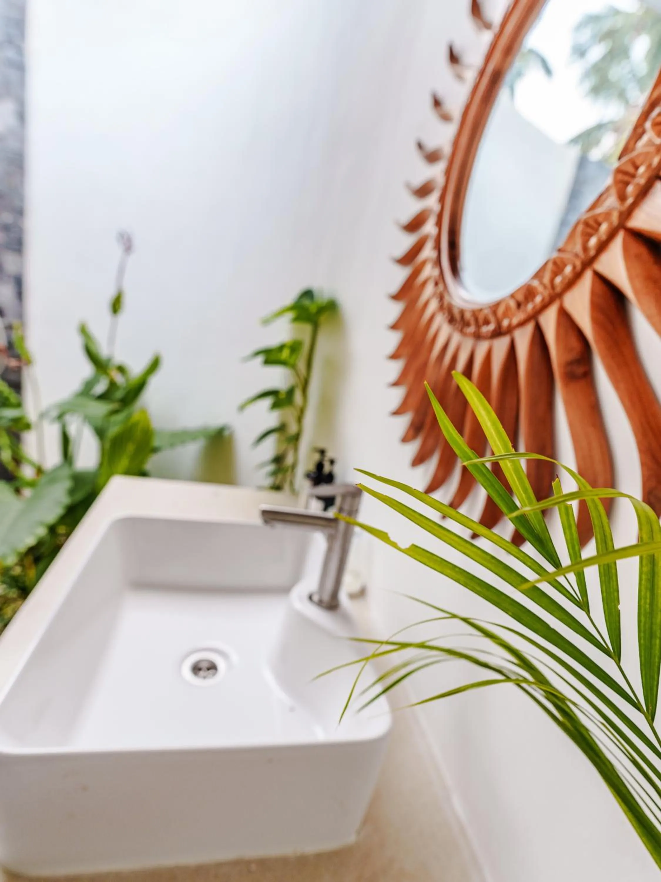 Reconnect - Private Island Resort & Dive Center Togean - Buka Buka Island