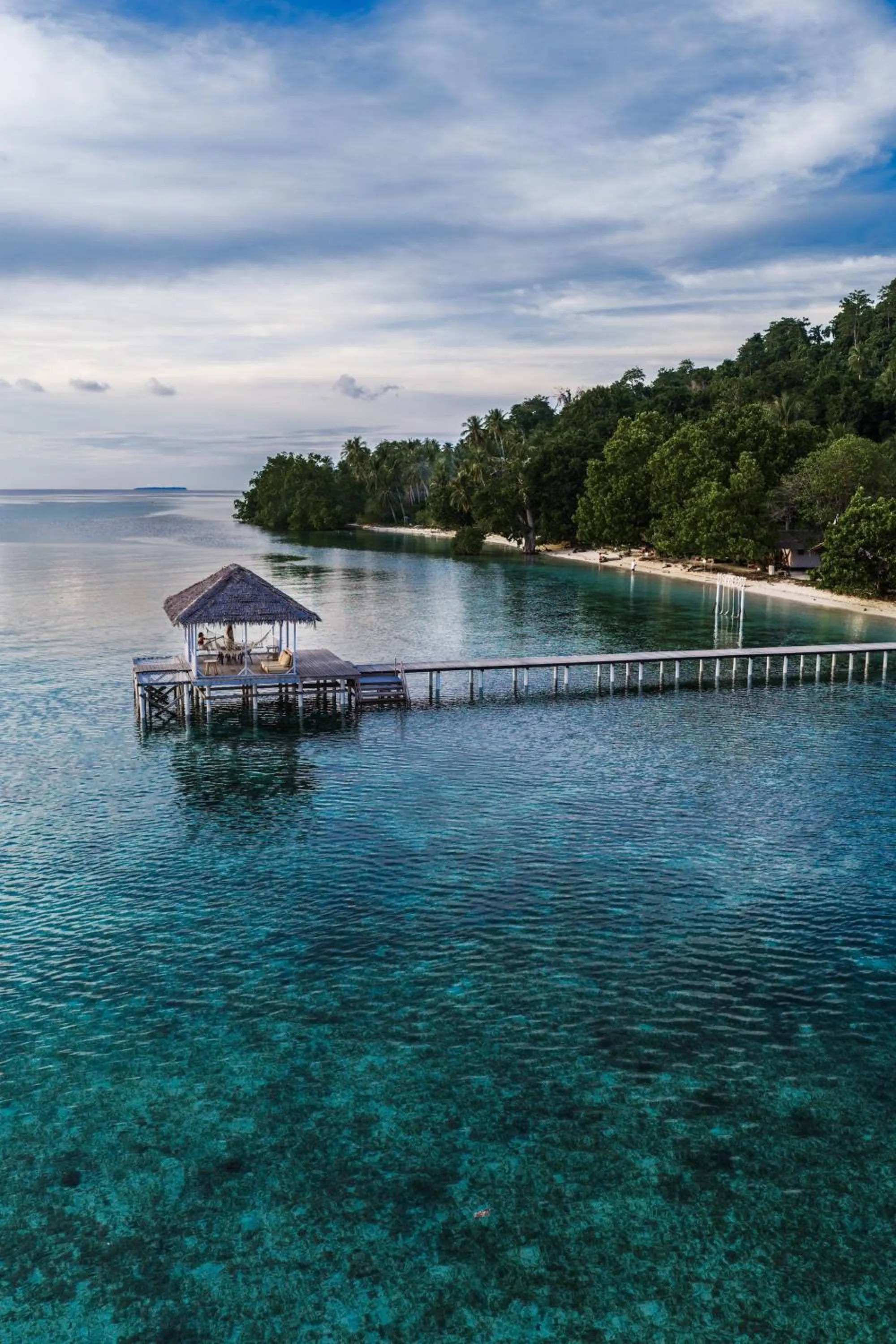 Reconnect - Private Island Resort & Dive Center Togean - Buka Buka Island