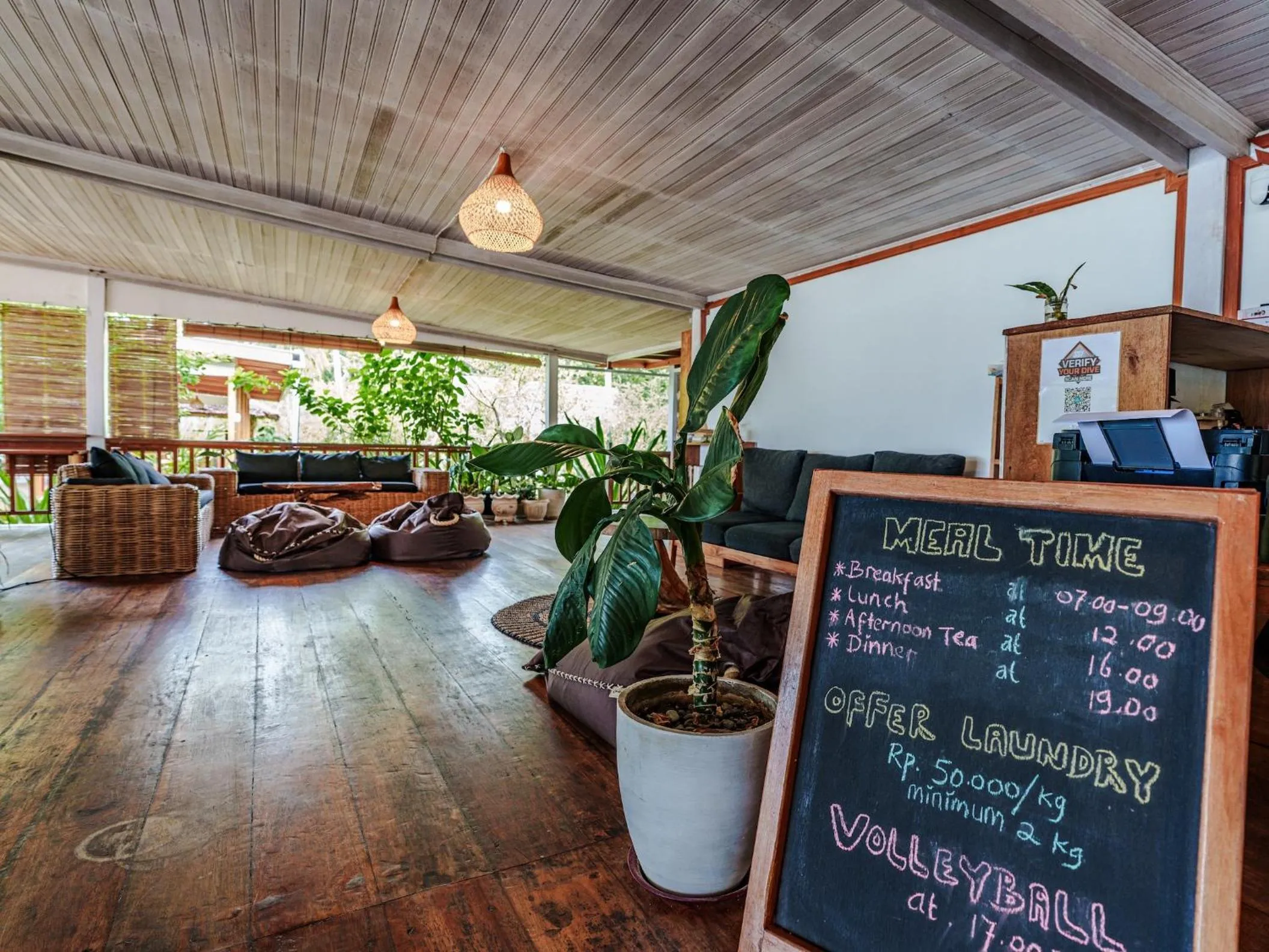 Reconnect - Private Island Resort & Dive Center Togean - Buka Buka Island