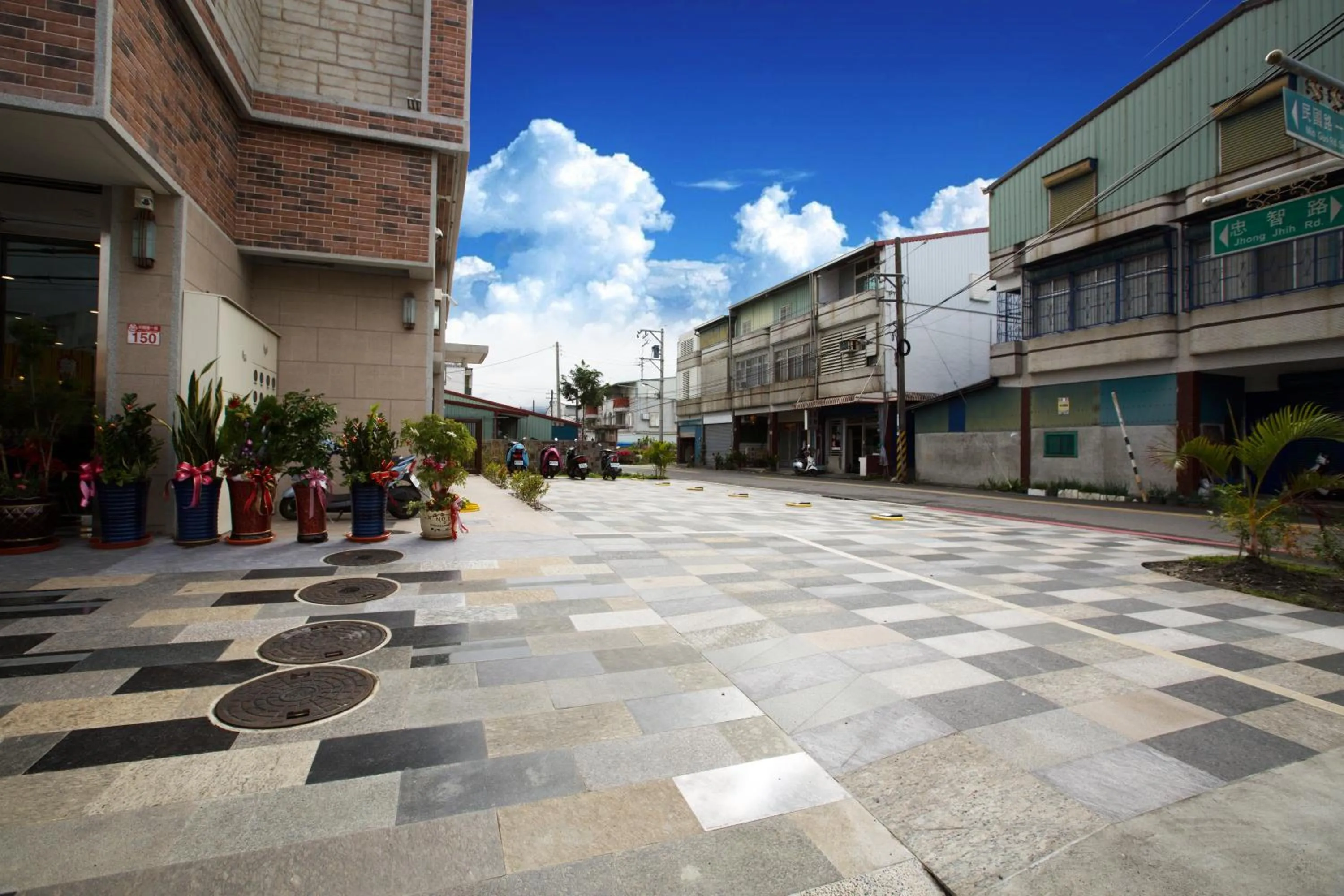 Property building in 原鄉商旅 Yuan Hsiang Hotel