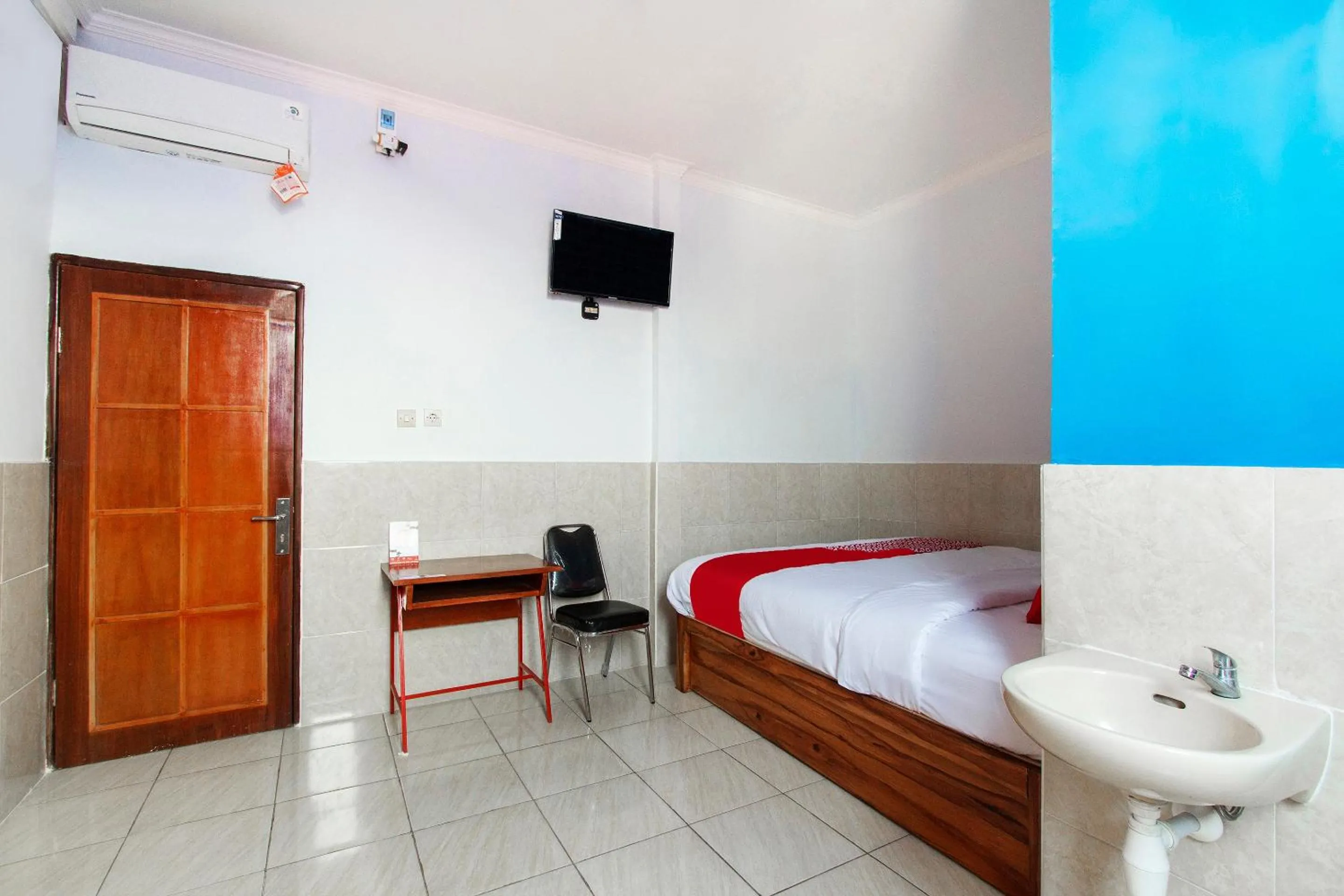 Bedroom, Bed in OYO Life 3720 Homestay Gayatri Janti