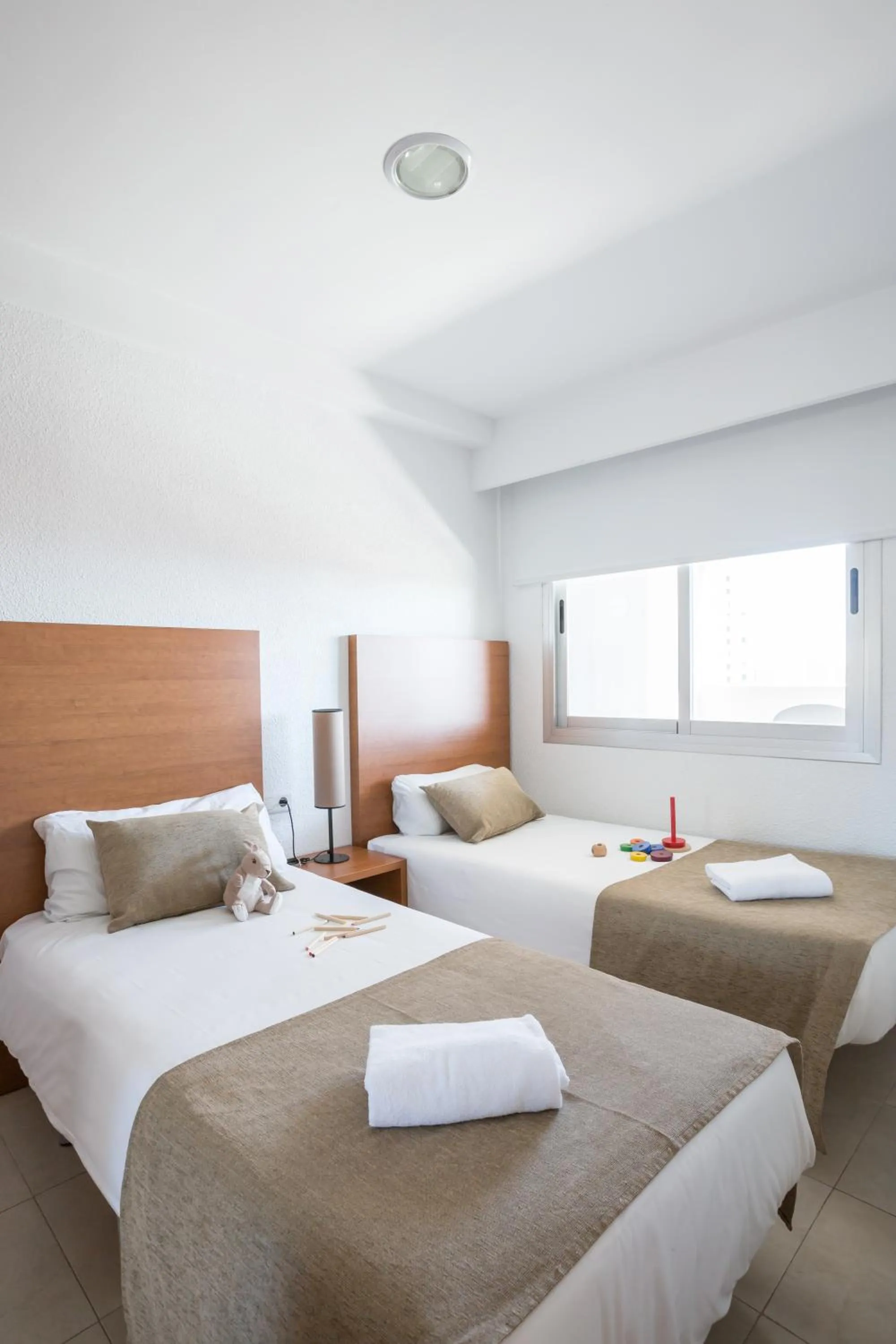 Bedroom, Bed in Pierre & Vacances Benidorm Levante - Adults Recommended