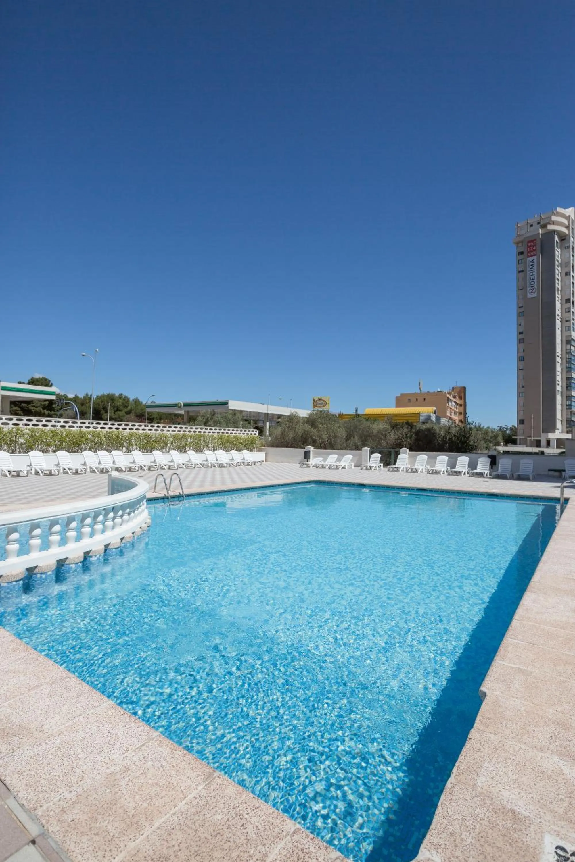 Swimming pool in Pierre & Vacances Benidorm Levante - Adults Recommended