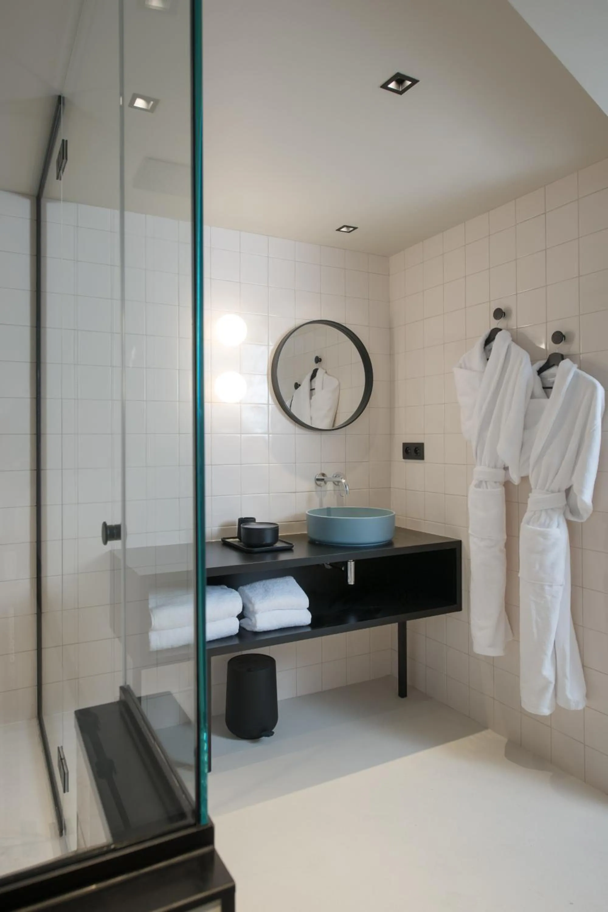 Shower in MiHotel Tour Rose