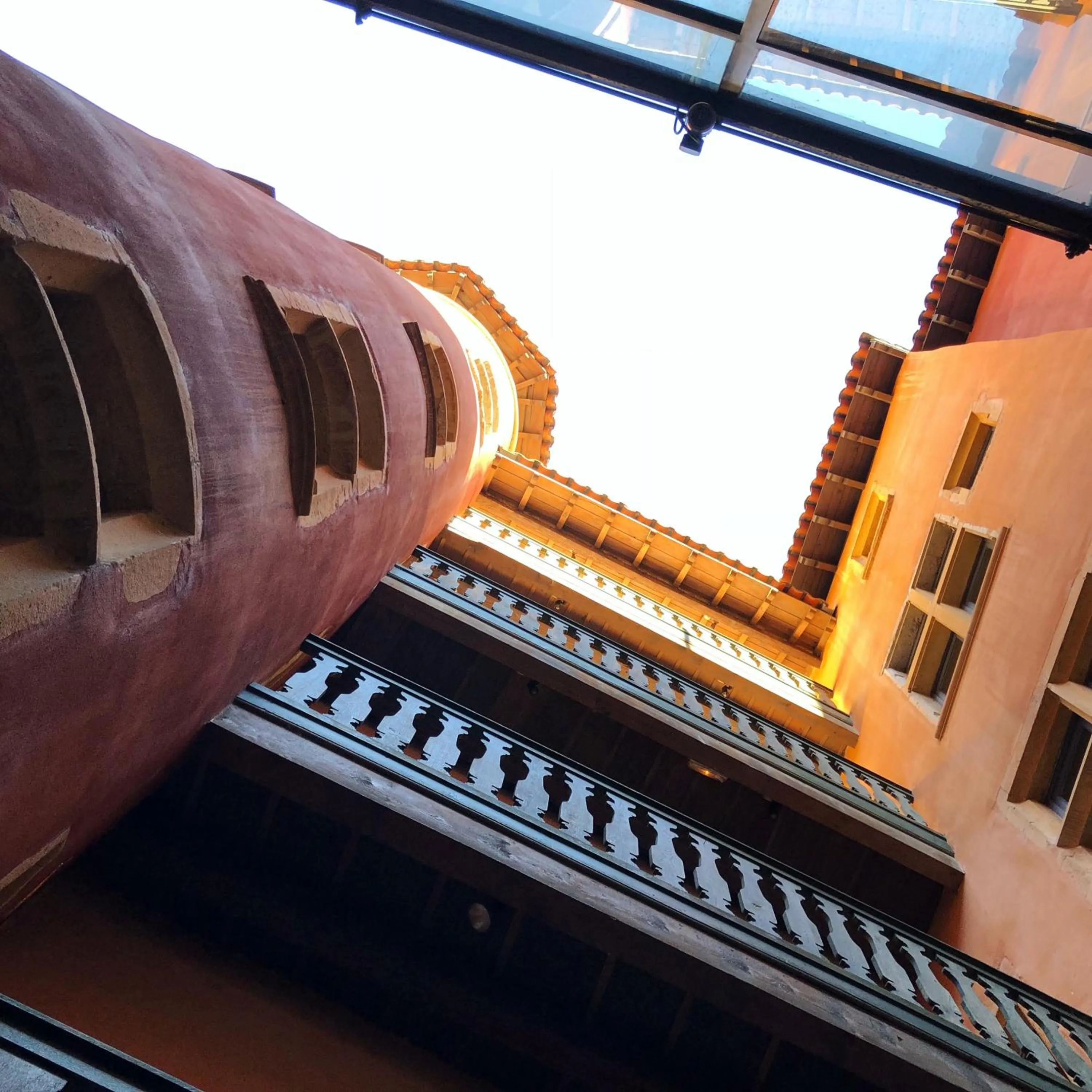 Facade/entrance in MiHotel Tour Rose