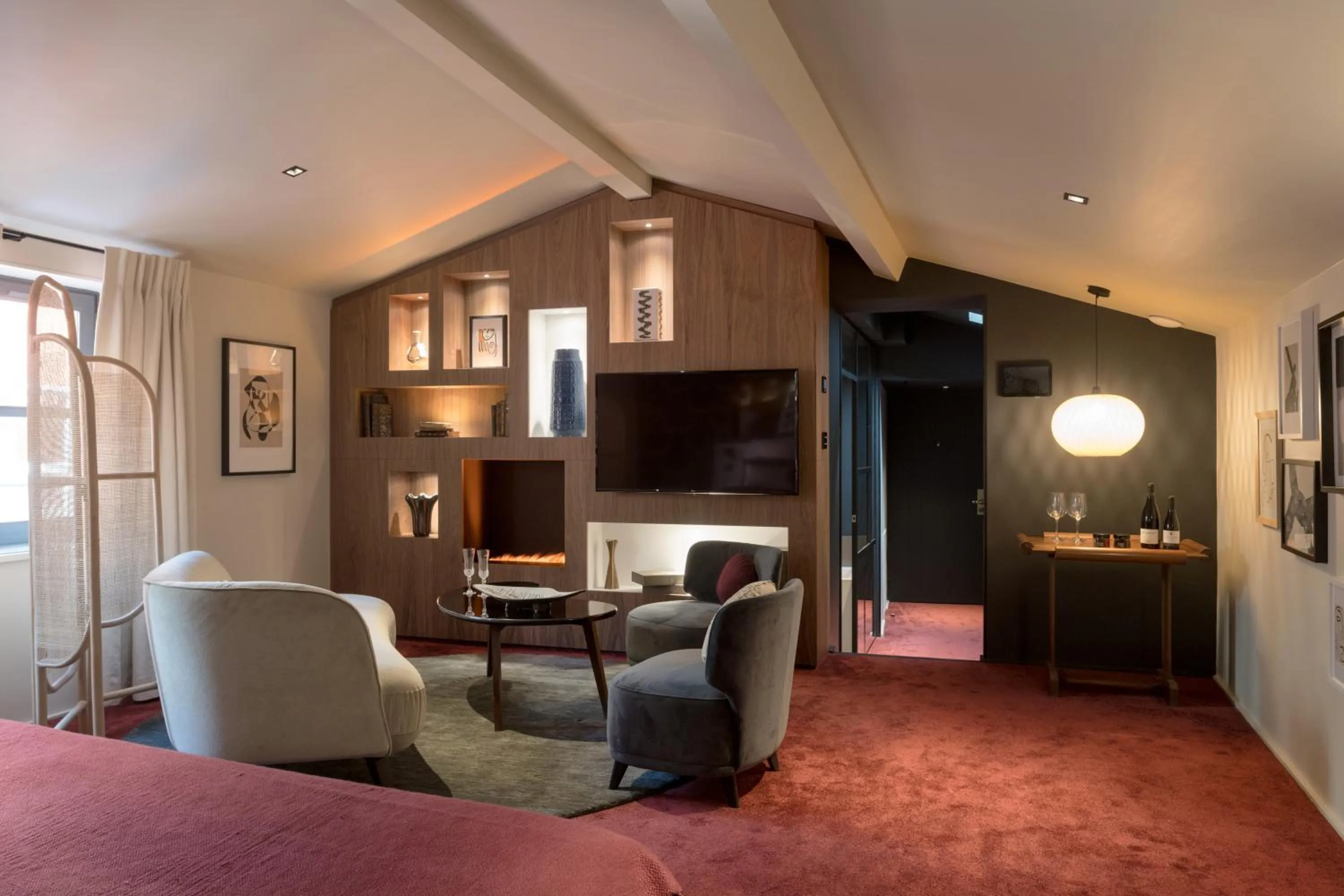 TV and multimedia in MiHotel Tour Rose