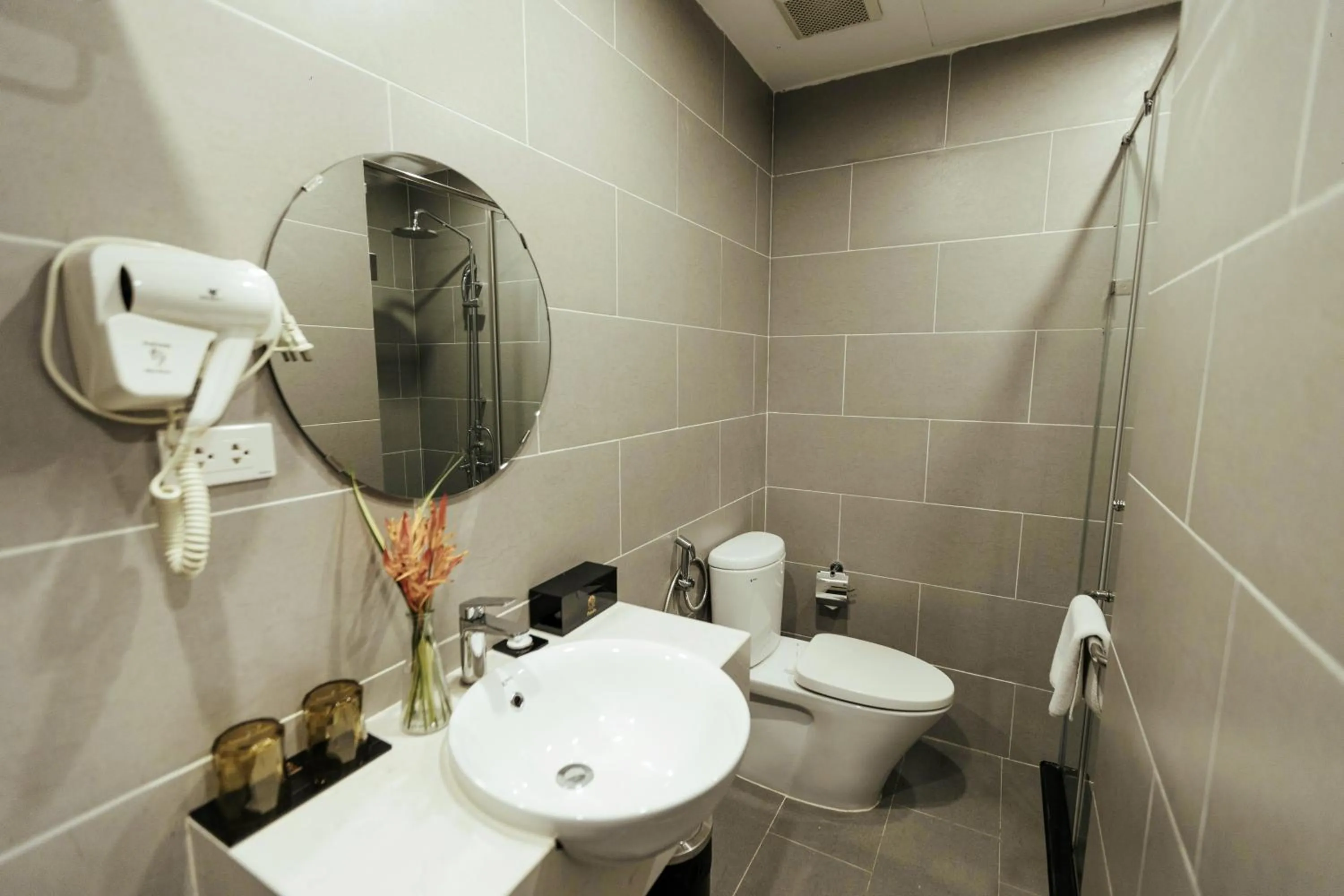 Bathroom in Paralia Khem Beach Phu Quoc Hotel