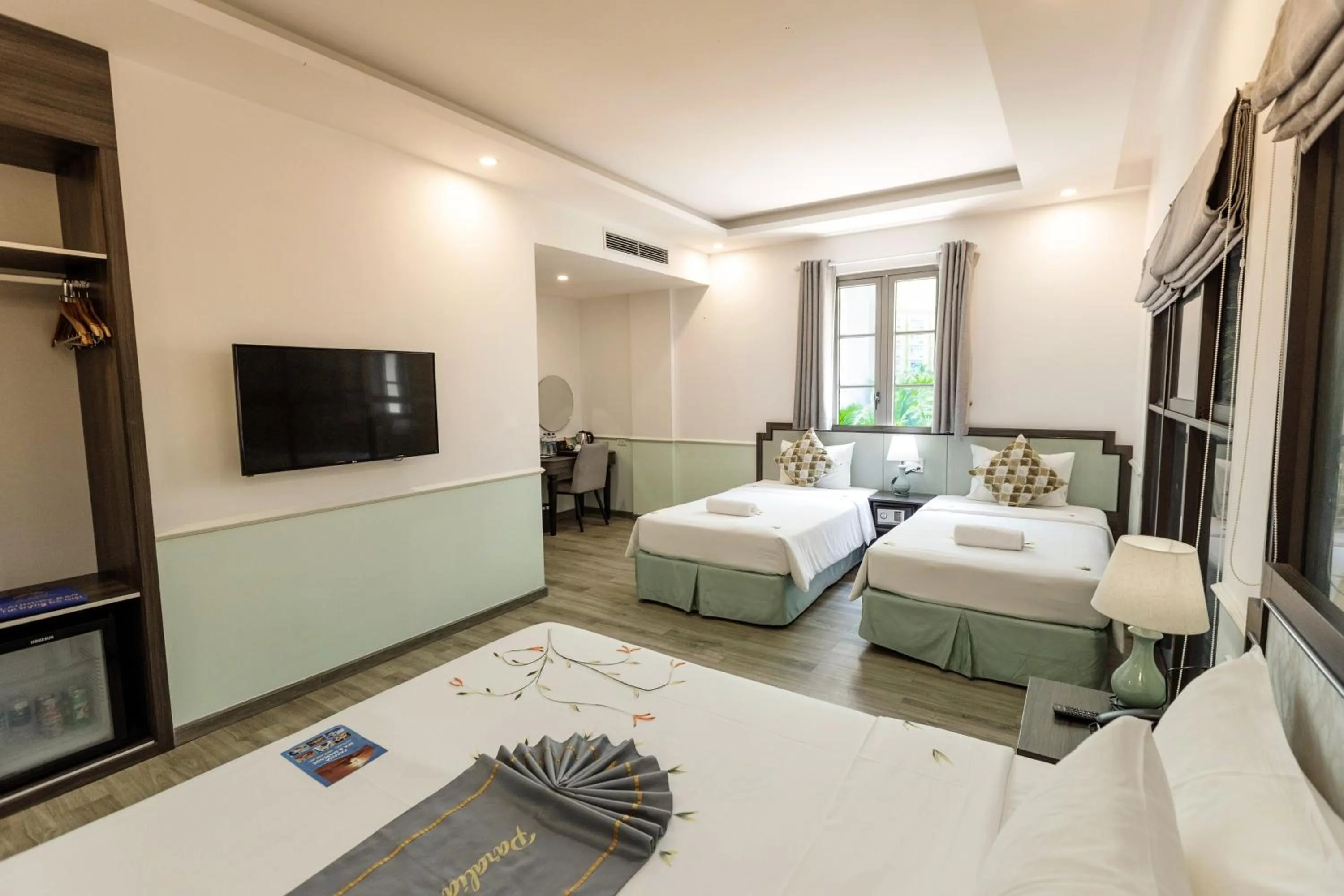 Bed in Paralia Khem Beach Phu Quoc Hotel